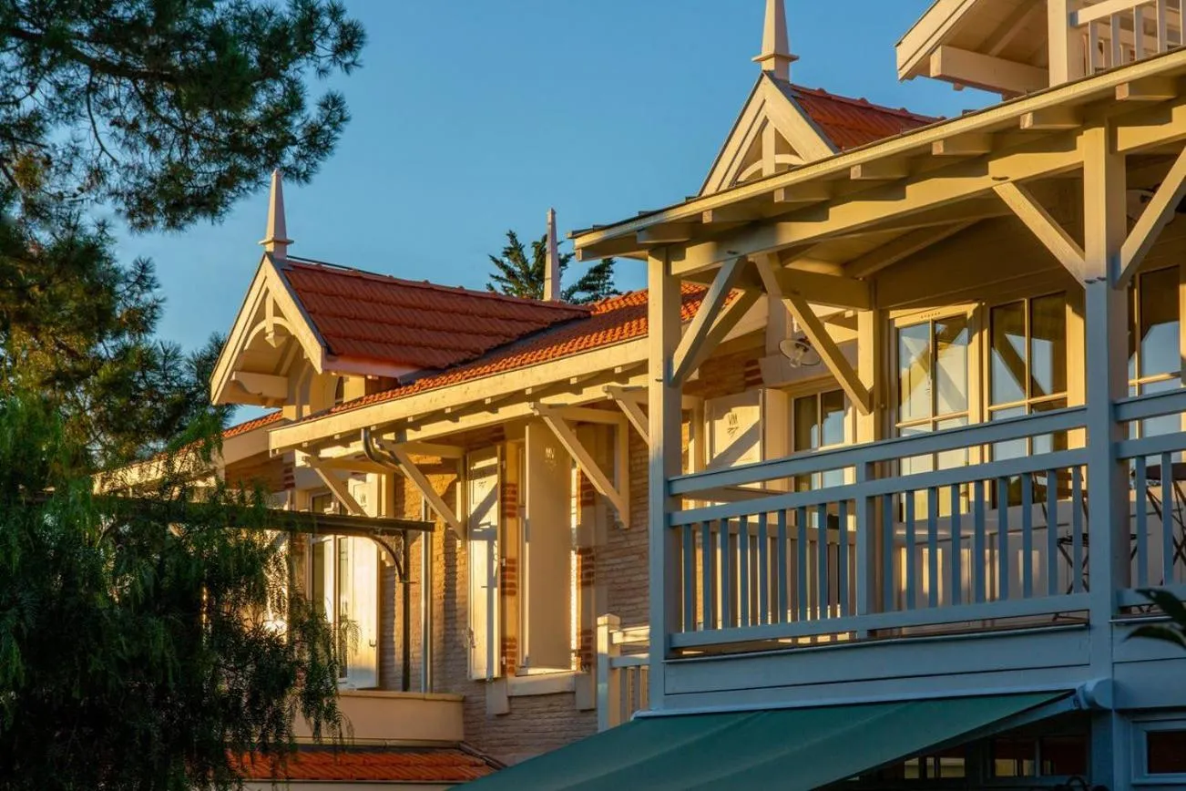 Property building in La Villa du Moulleau