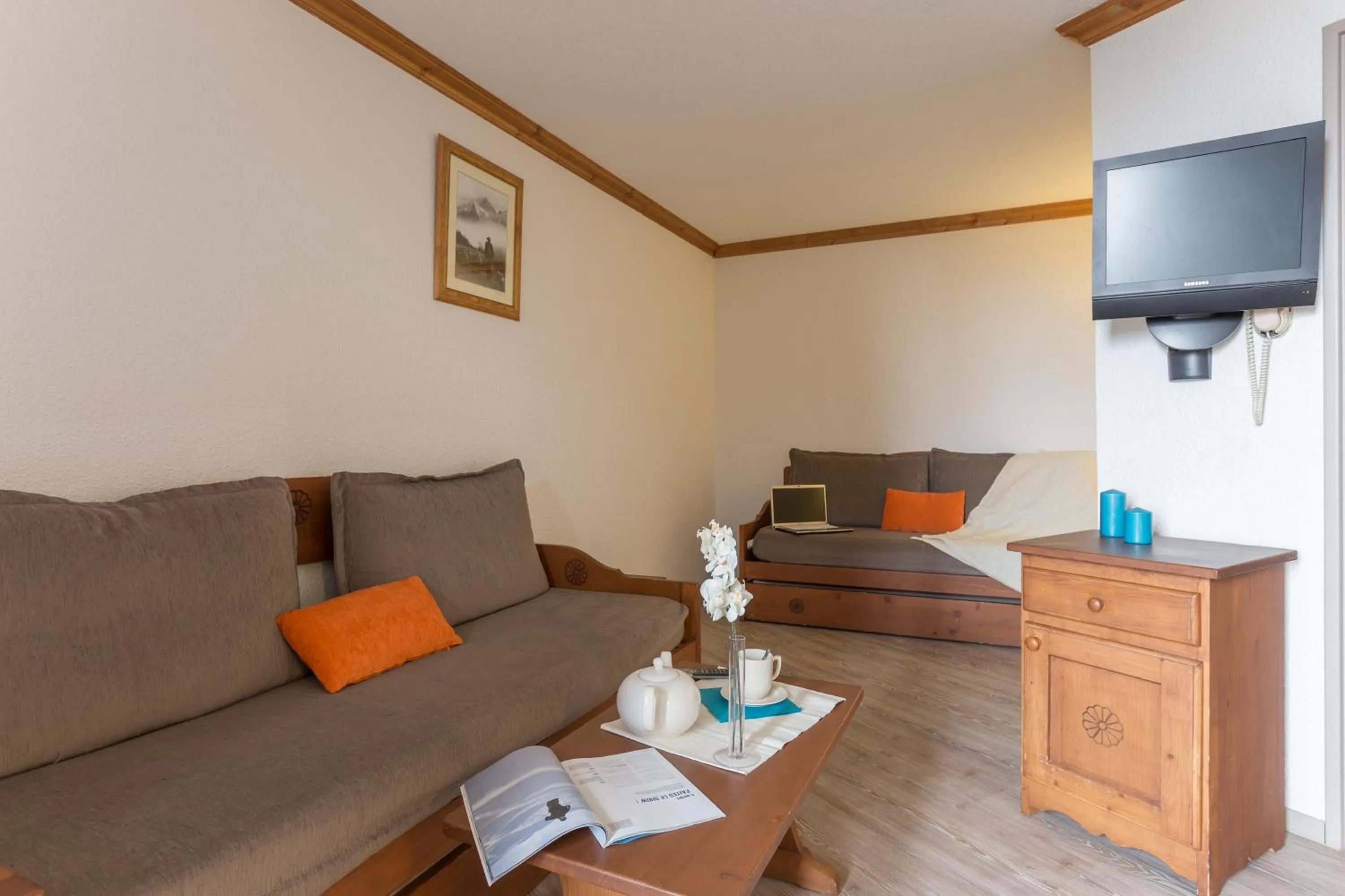 Communal lounge/ TV room in Résidence Pierre & Vacances Les Bergers