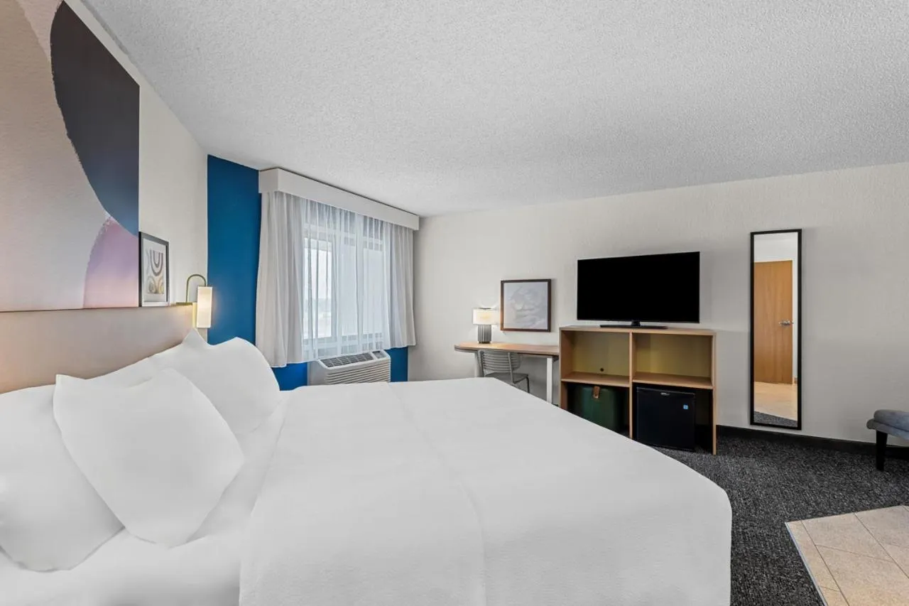 Bed in Spark by Hilton Cedar Falls
