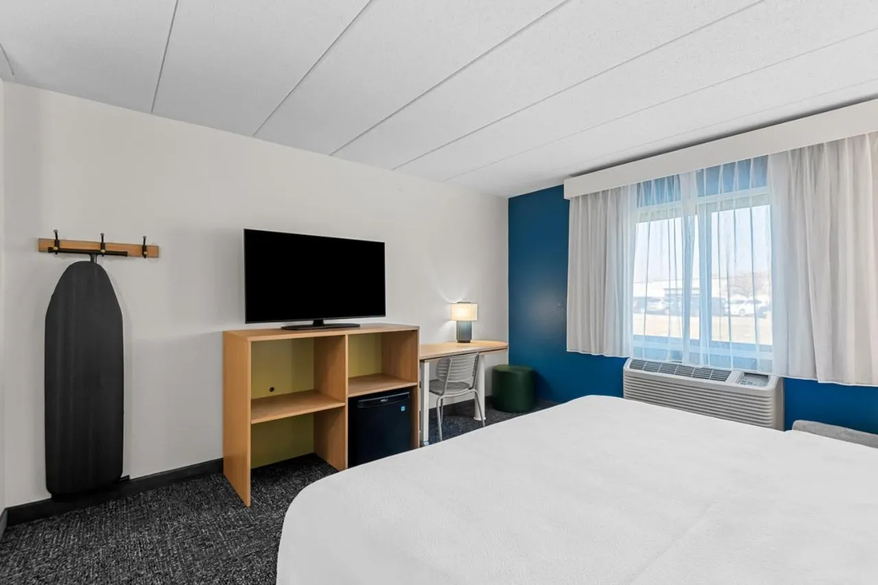 Bed in Spark by Hilton Cedar Falls