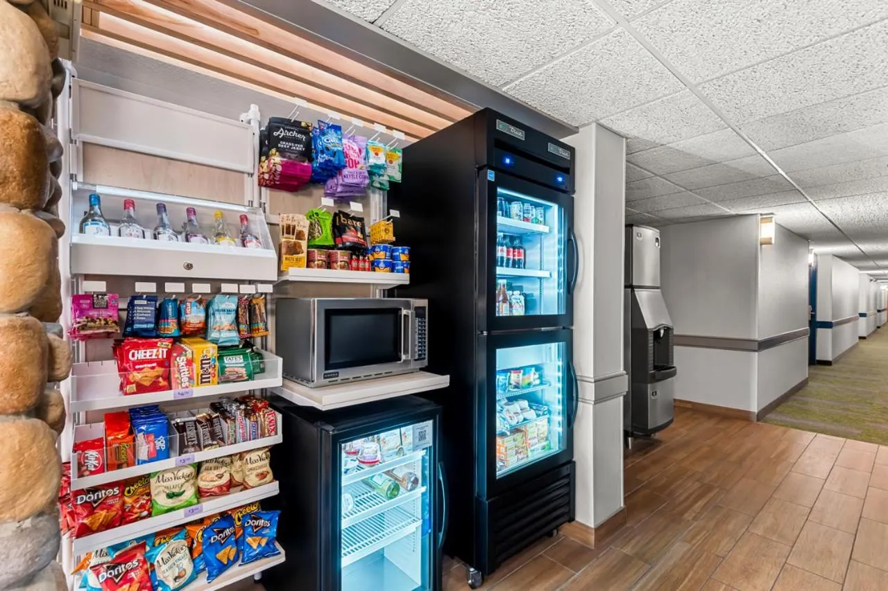 Spark by Hilton Cedar Falls