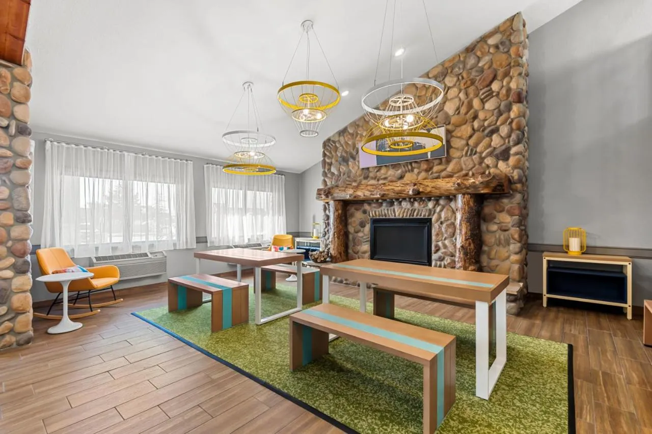 Spark by Hilton Cedar Falls