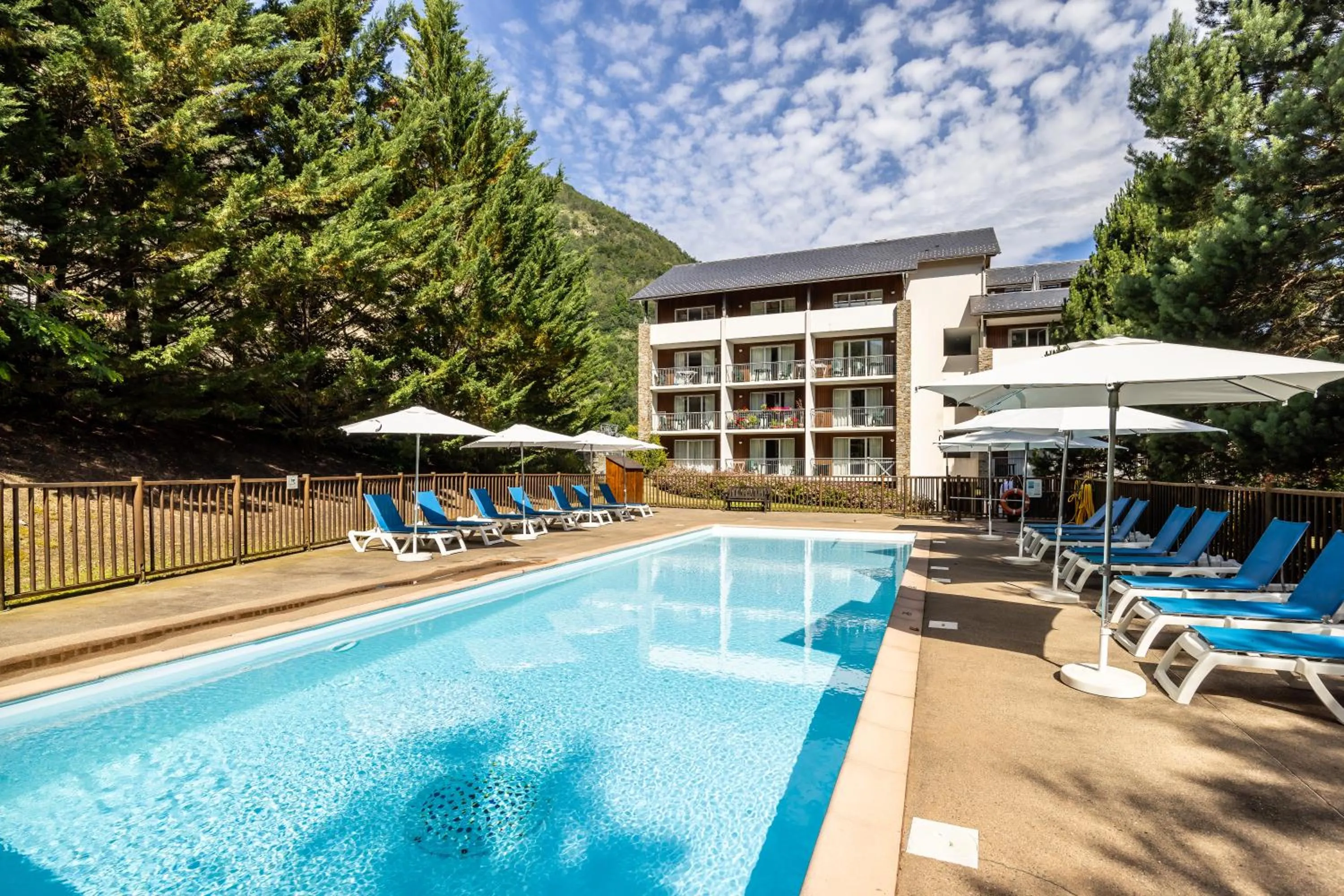 Property building in Résidence Pierre & Vacances Les Trois Domaines