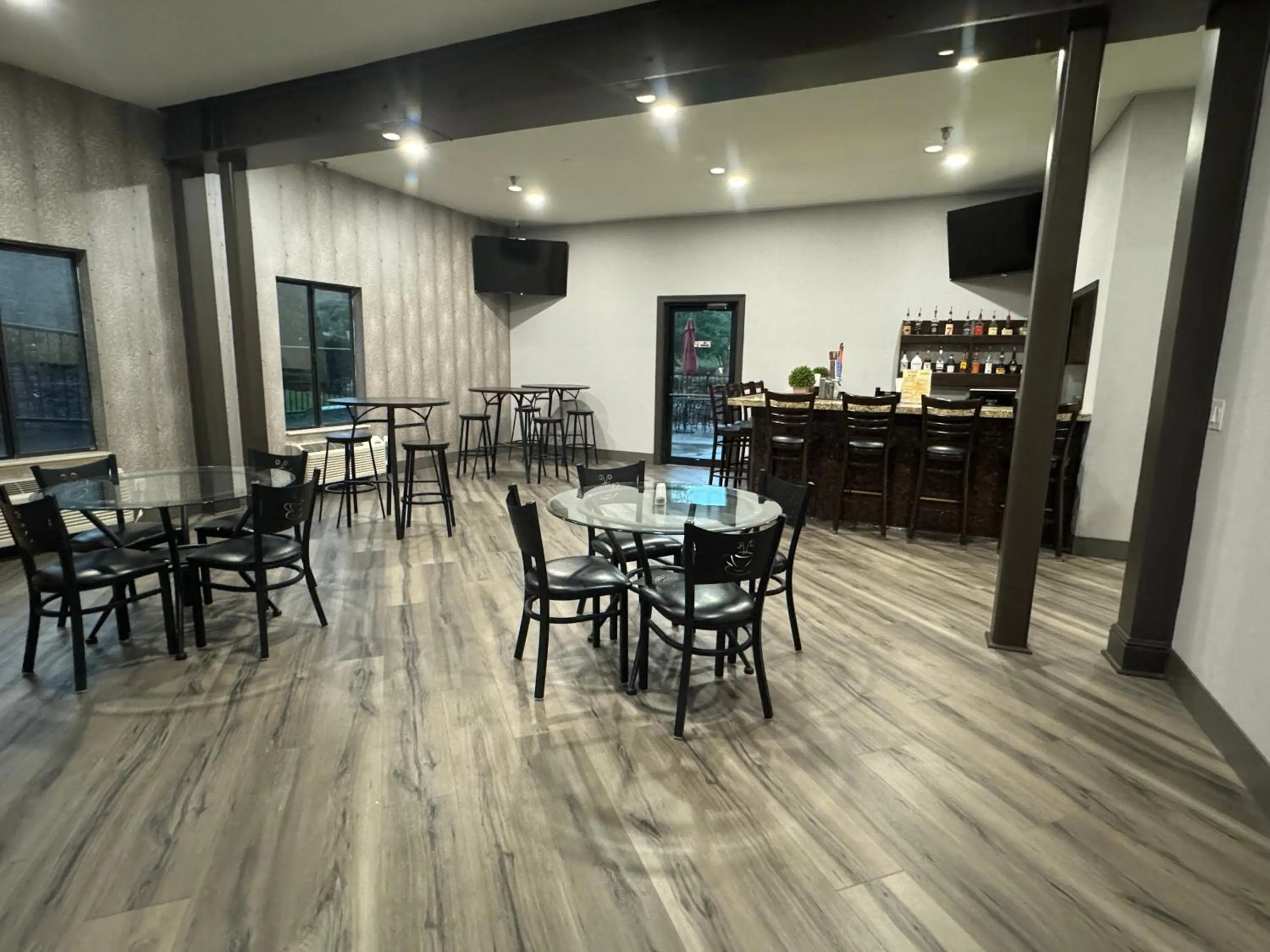 Restaurant/places to eat in Brentwood Suites Nashville, an Ascend Collection Hotel