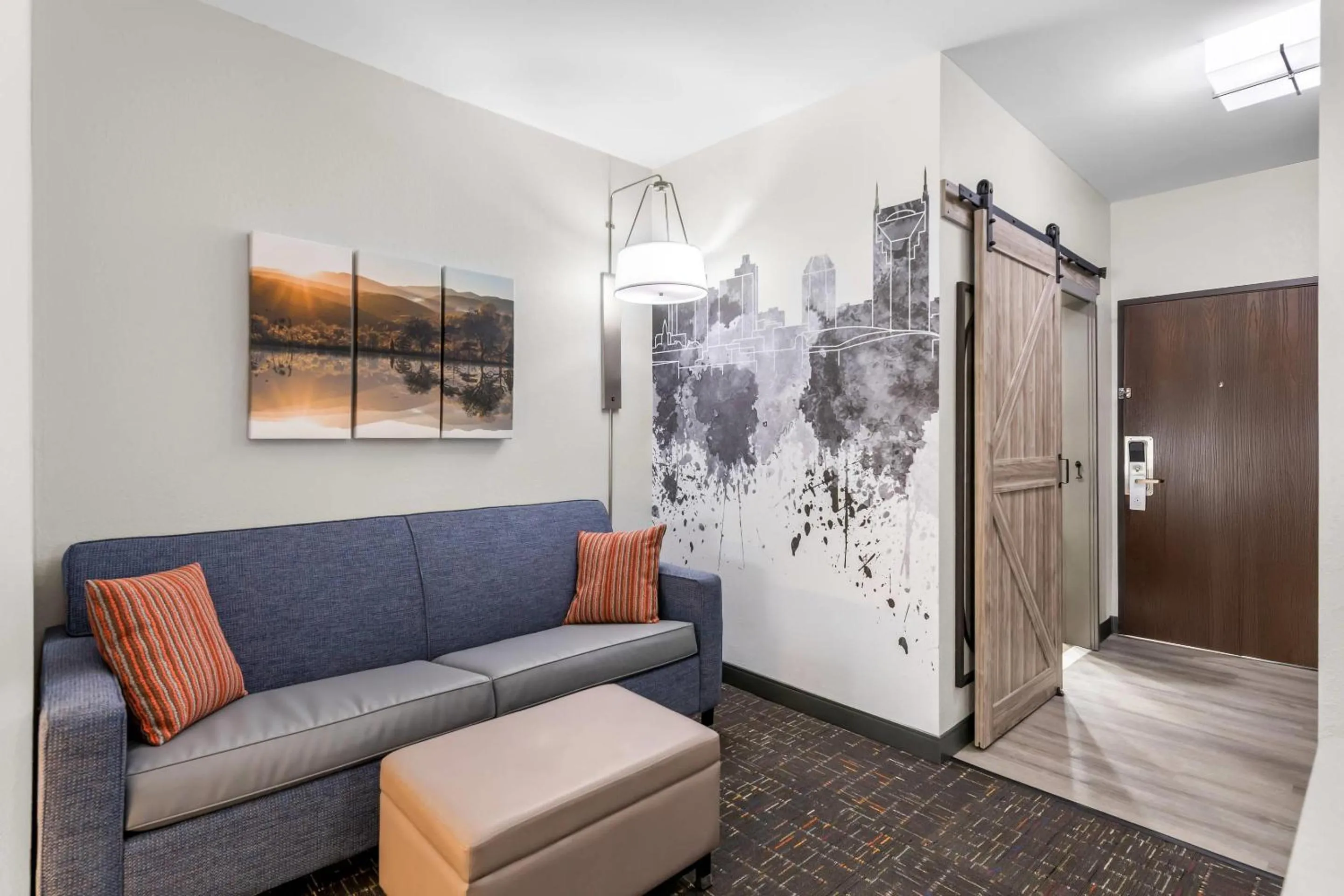 Bedroom in Brentwood Suites Nashville, an Ascend Collection Hotel