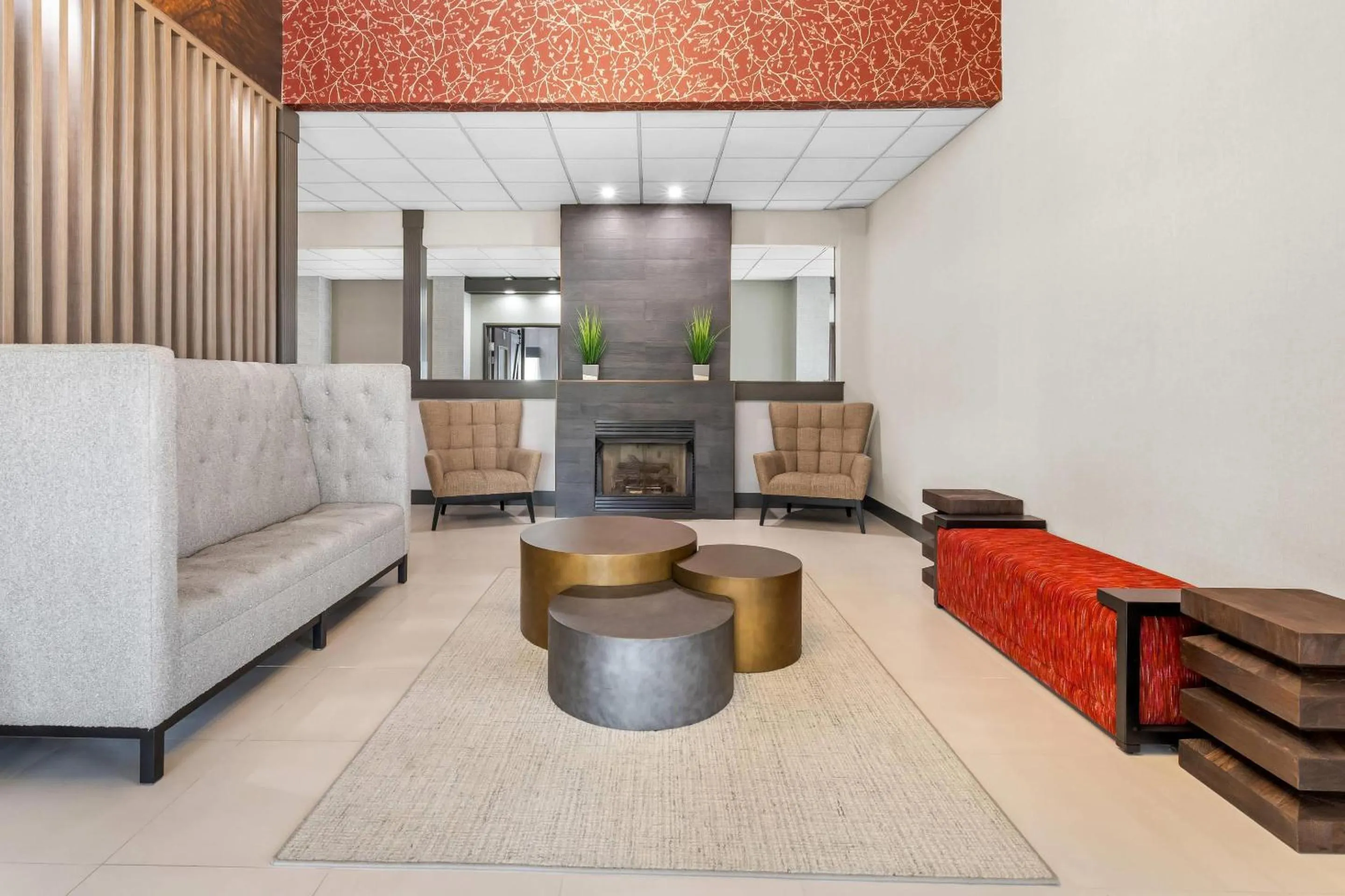 Lobby or reception in Brentwood Suites Nashville, an Ascend Collection Hotel