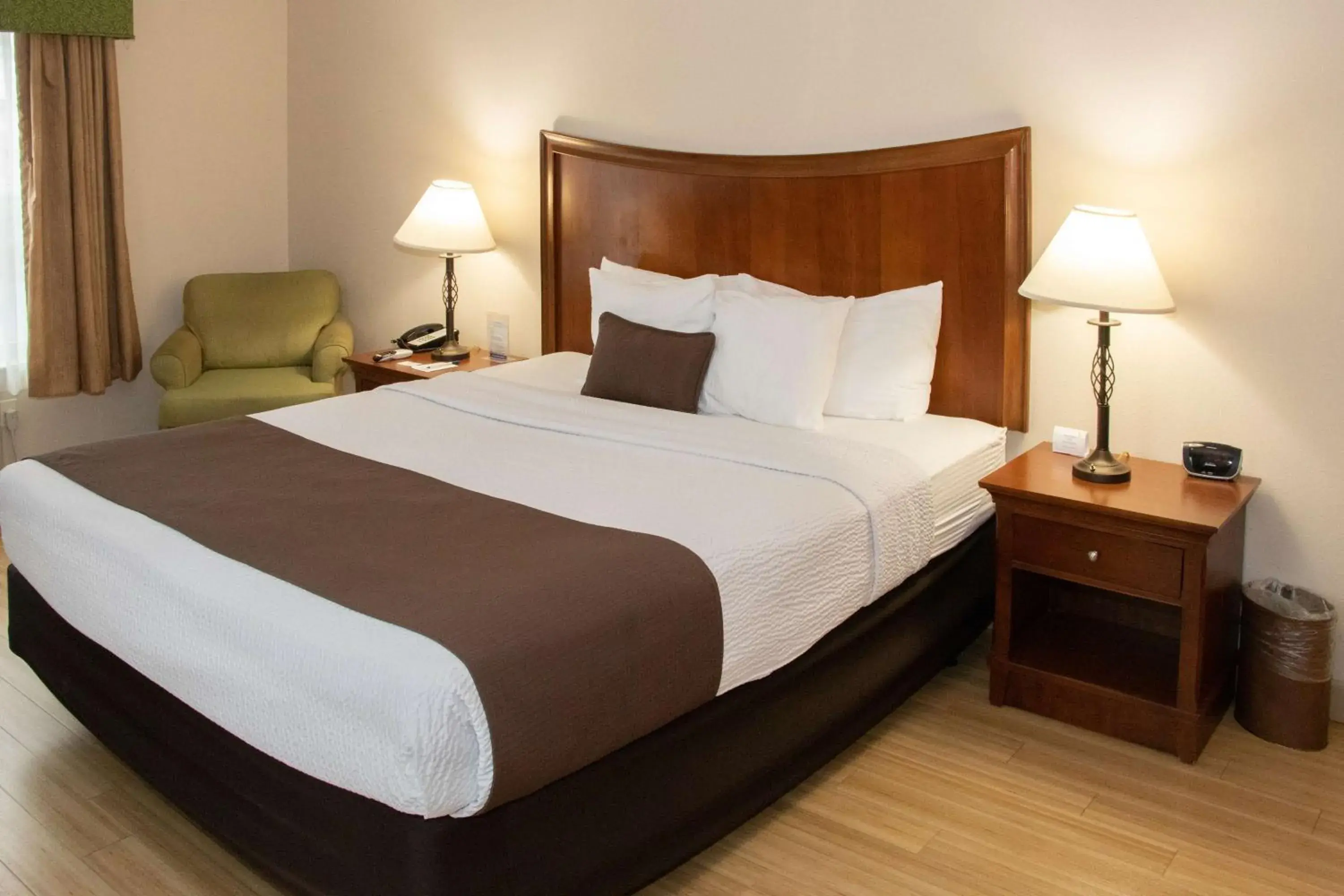 King Room - Disability Access in Best Western I-5 Inn & Suites King Room - Disability Access in Best Western I-5 Inn & Suites