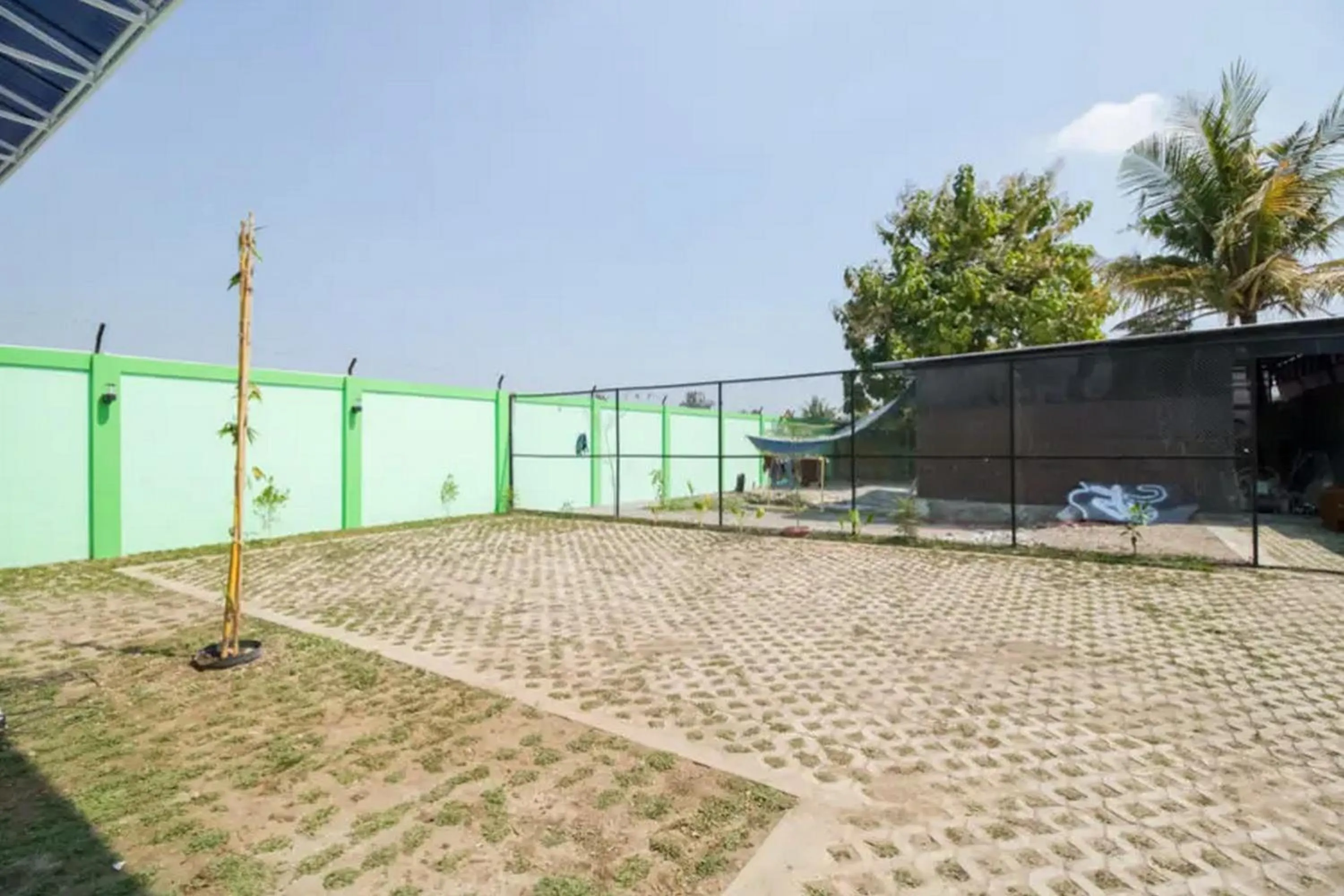 Property building in RedDoorz near UMY Yogyakarta 3