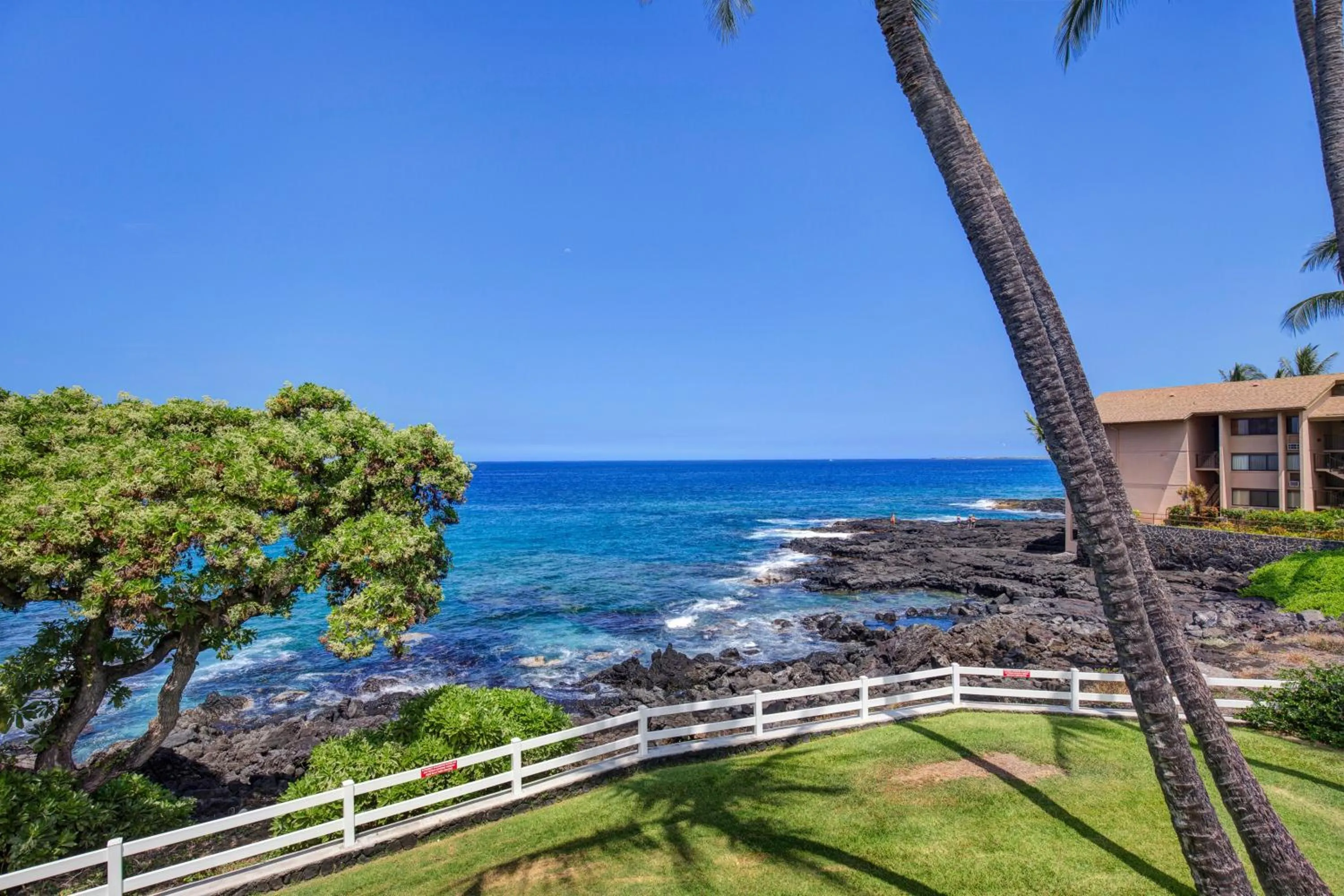 Sea view in Royal Sea Cliff Kona by OUTRIGGER