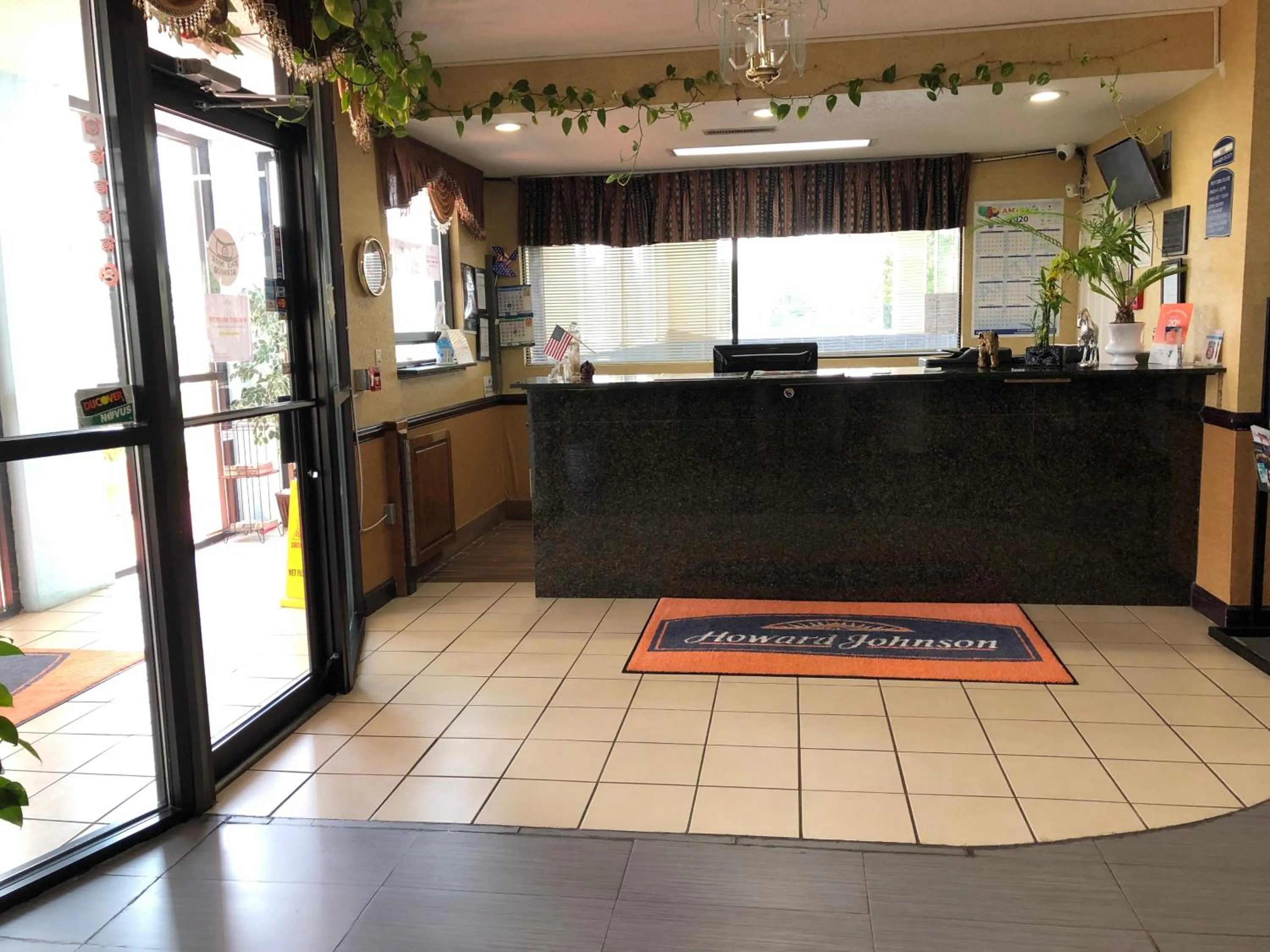 Lobby or reception in Howard Johnson by Wyndham Perry GA