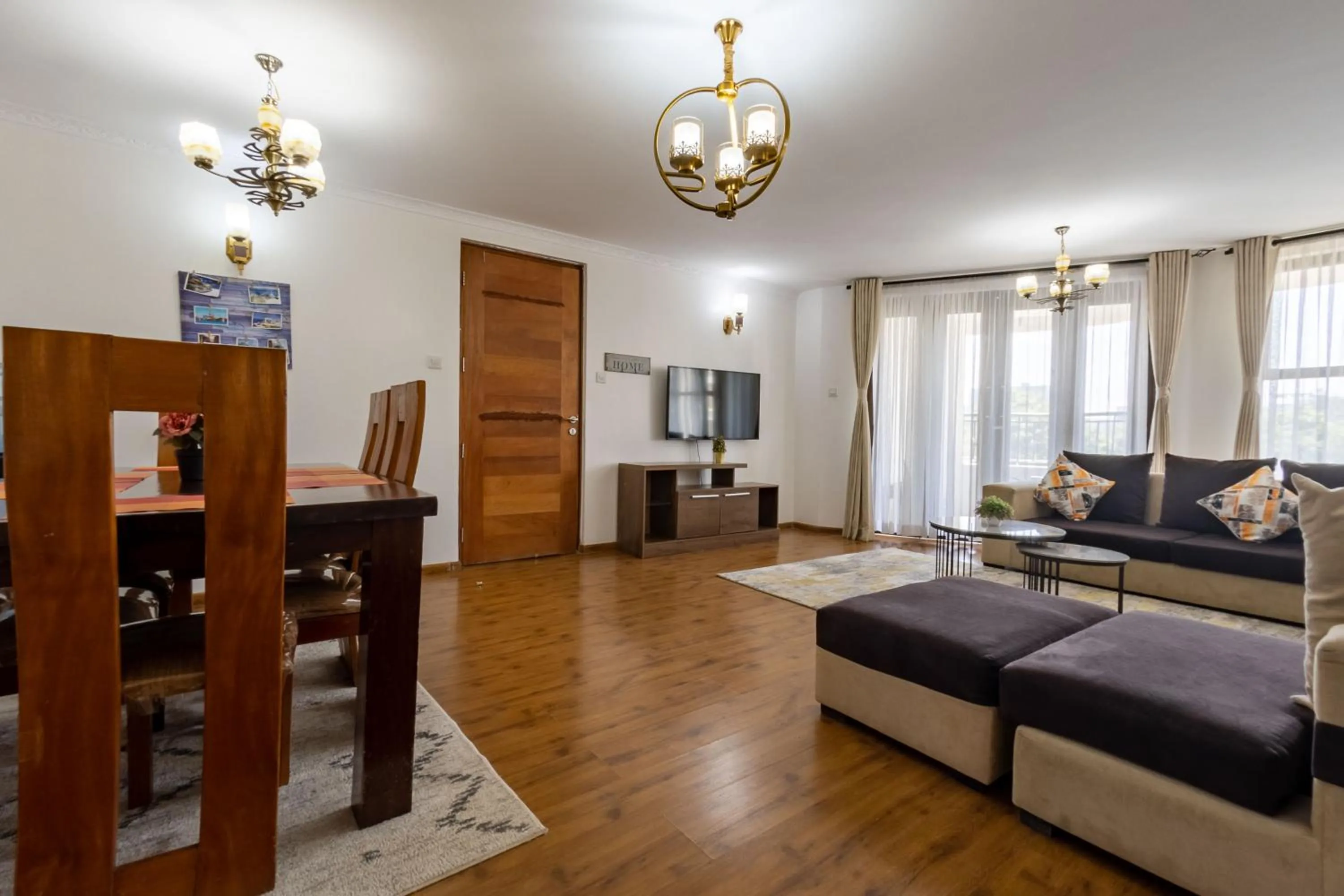 Living room, Bed in Erica Residences - Riverside