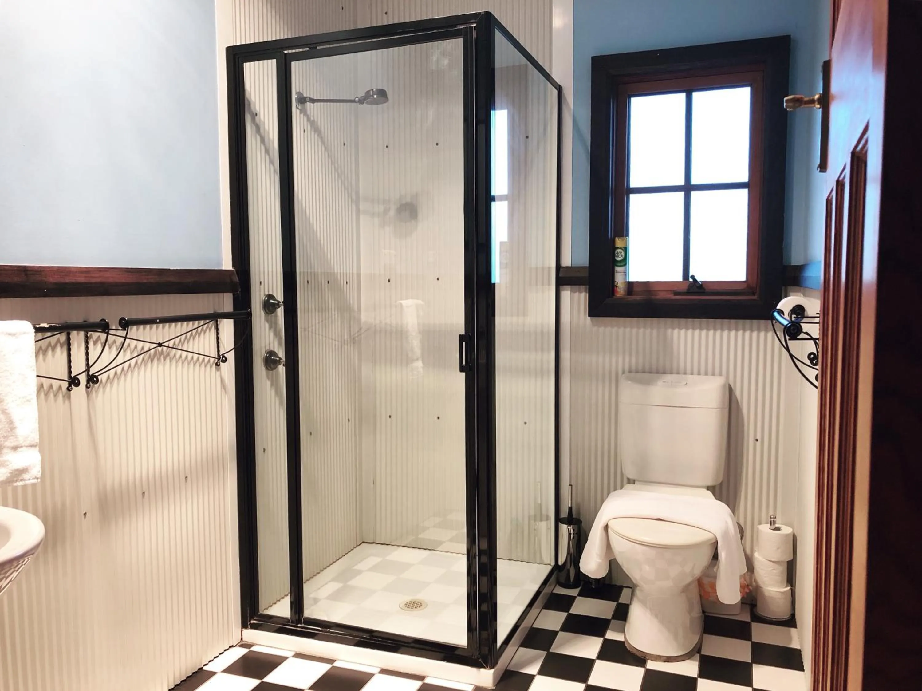 Bathroom in Pieter van Gent Winery & Vineyard