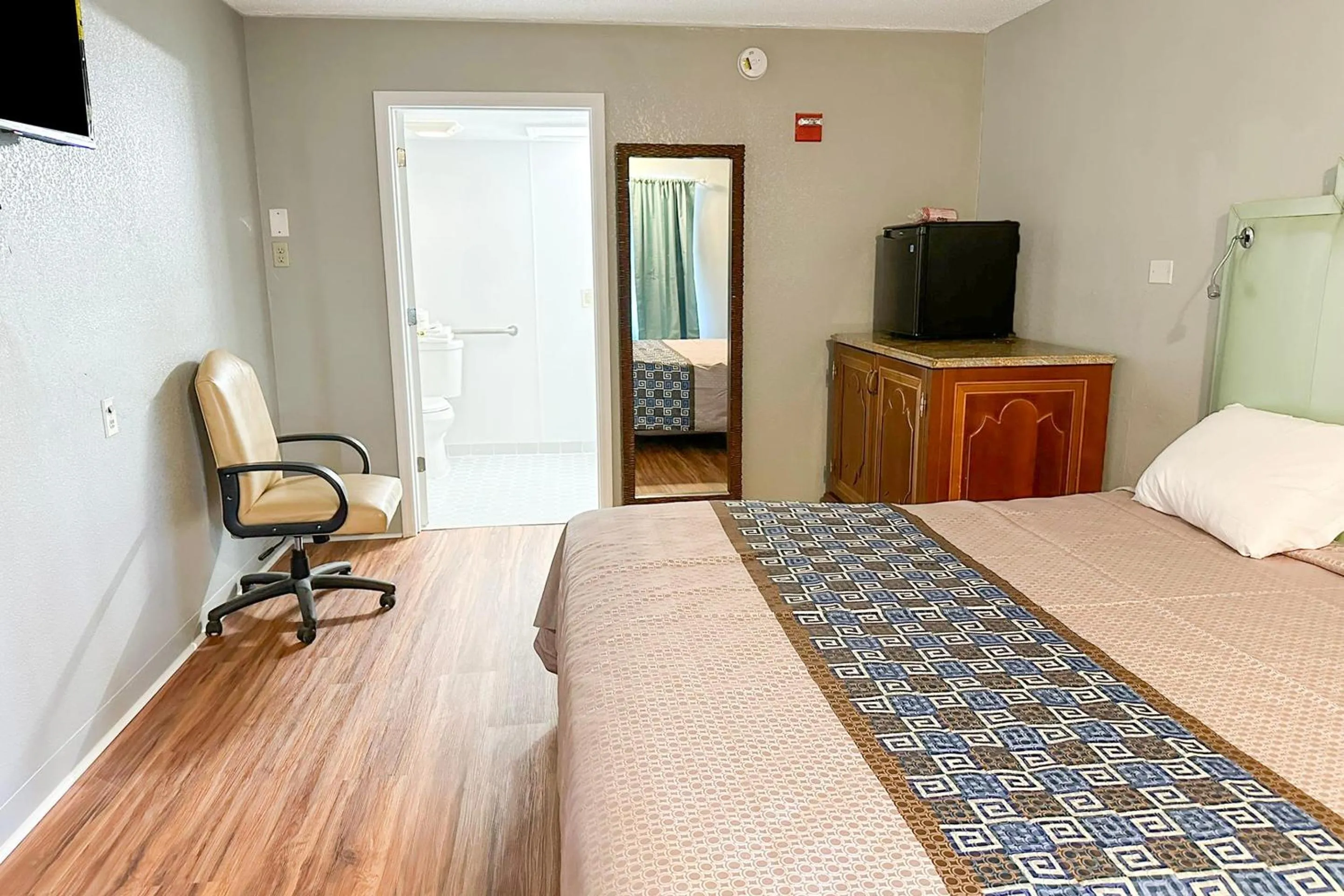 Bedroom, Bed in Hahira Inn By OYO near Valdosta
