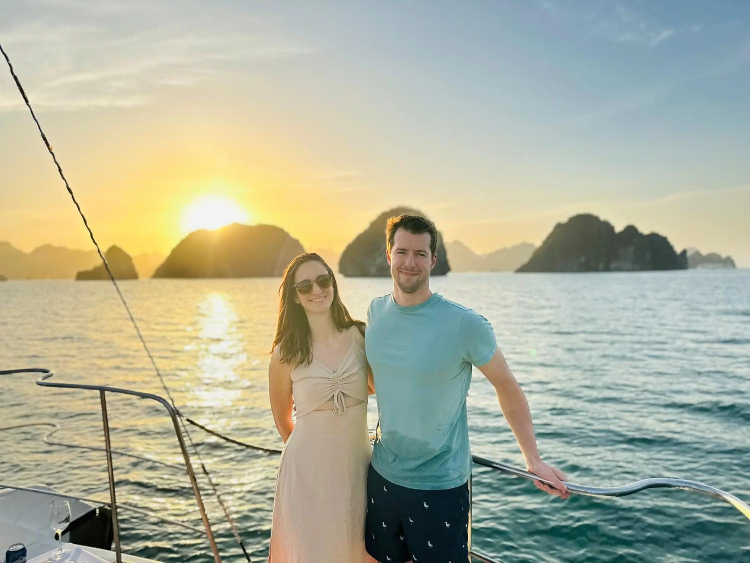 Scarlet Pearl Cruises - Wonder On Lan Ha Bay