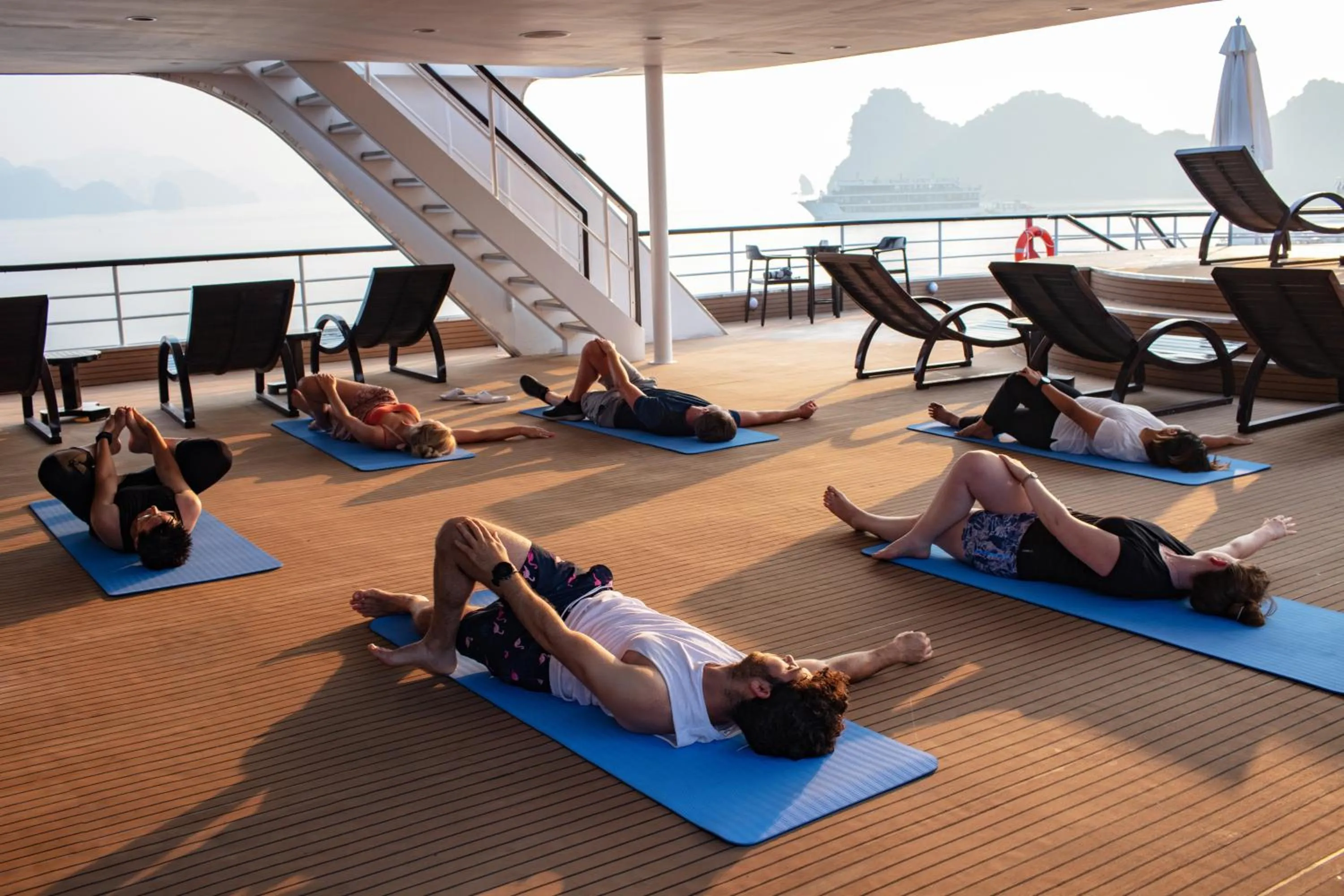 People in Scarlet Pearl Cruises - Wonder On Lan Ha Bay