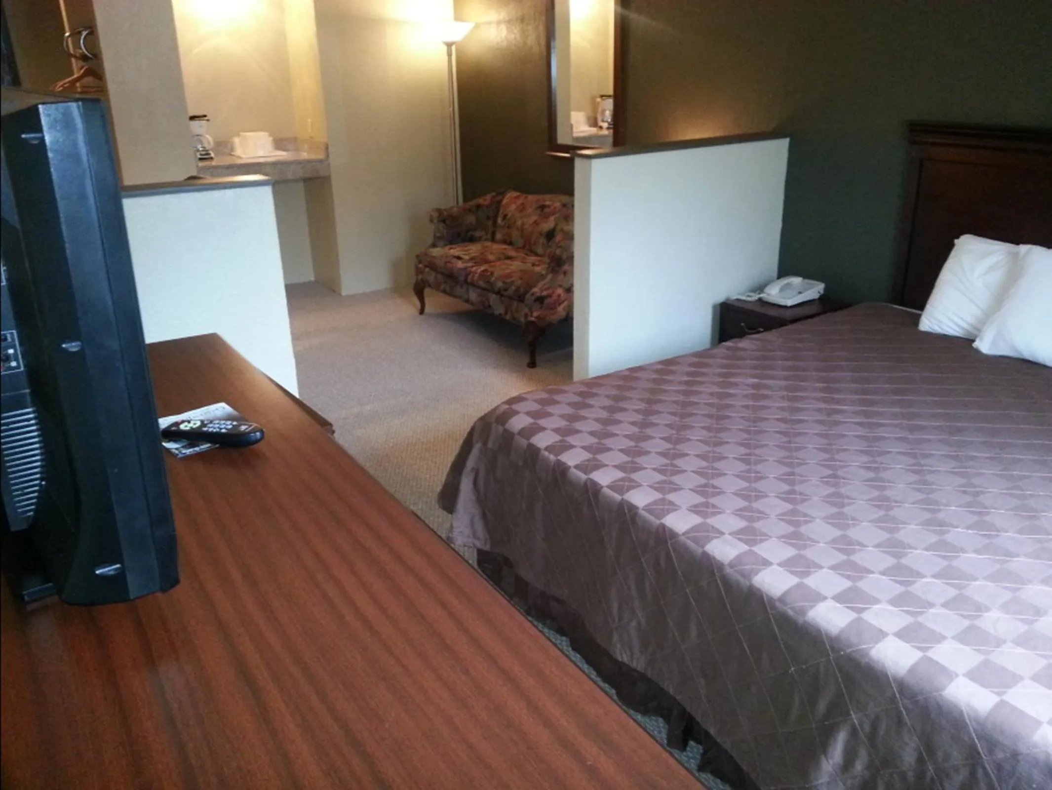 Junior Suite in Americourt Hotel and Suites - Elizabethton
