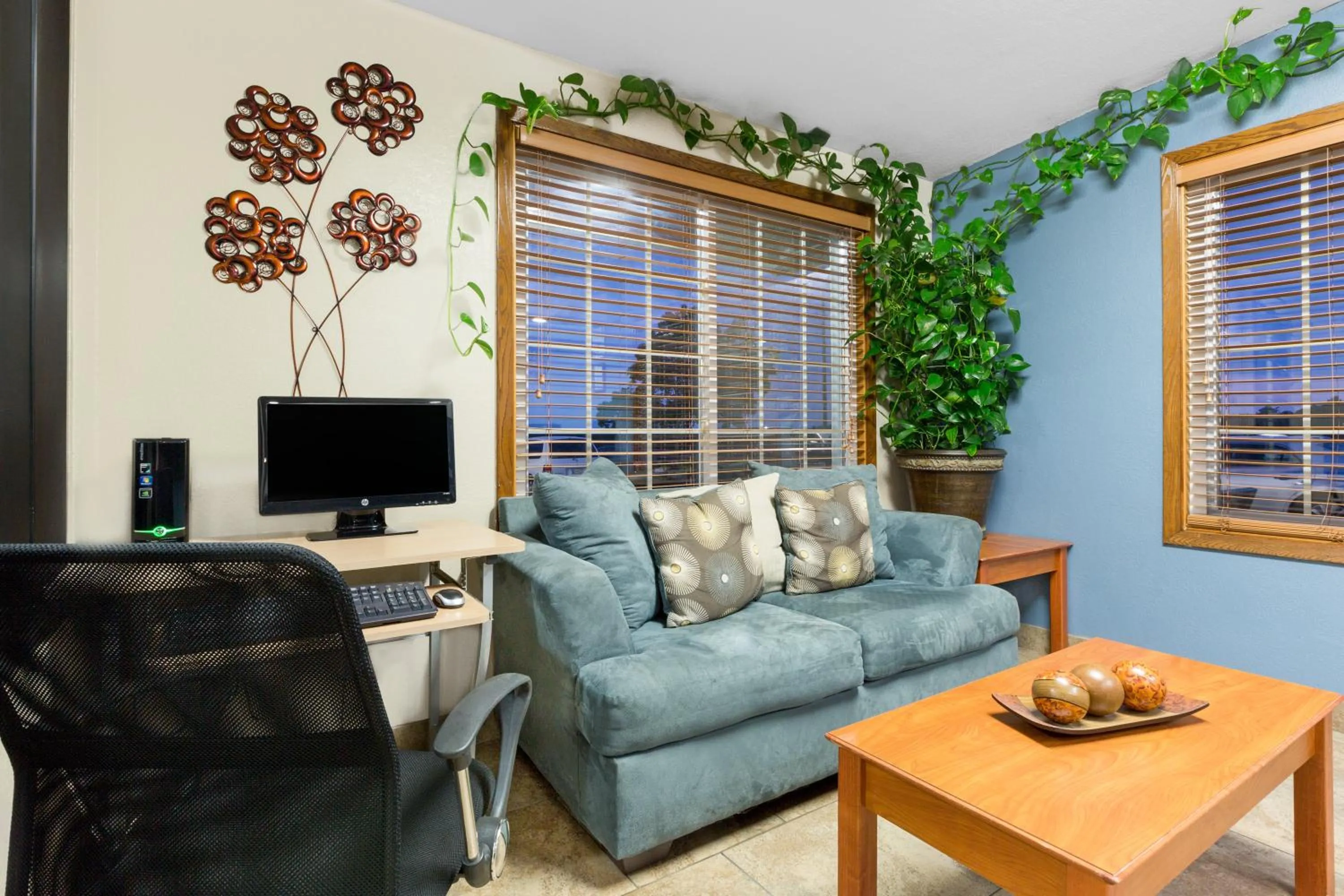 Lobby or reception in Days Inn by Wyndham Newton