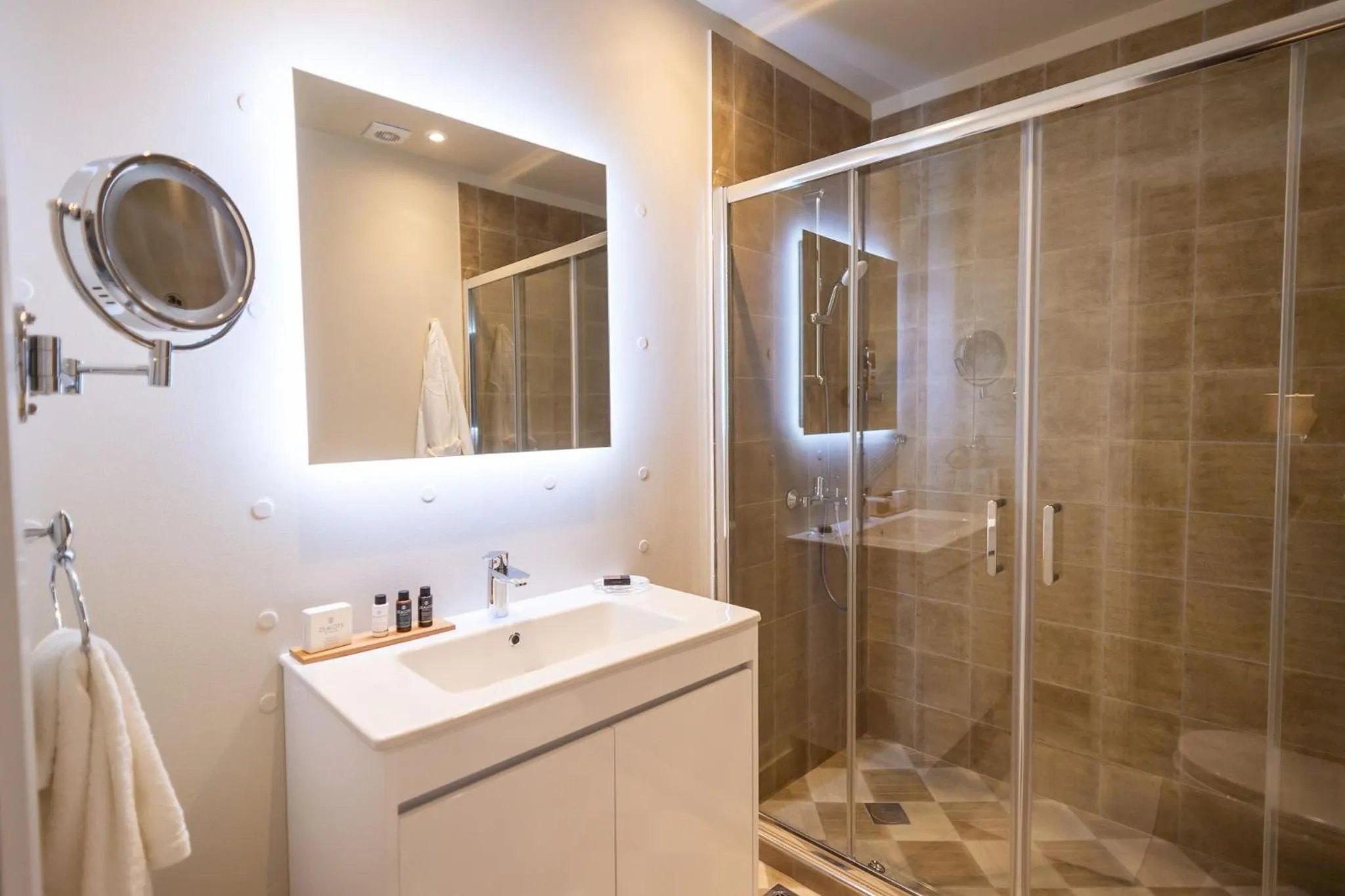 Bathroom in 33SolonosSuites