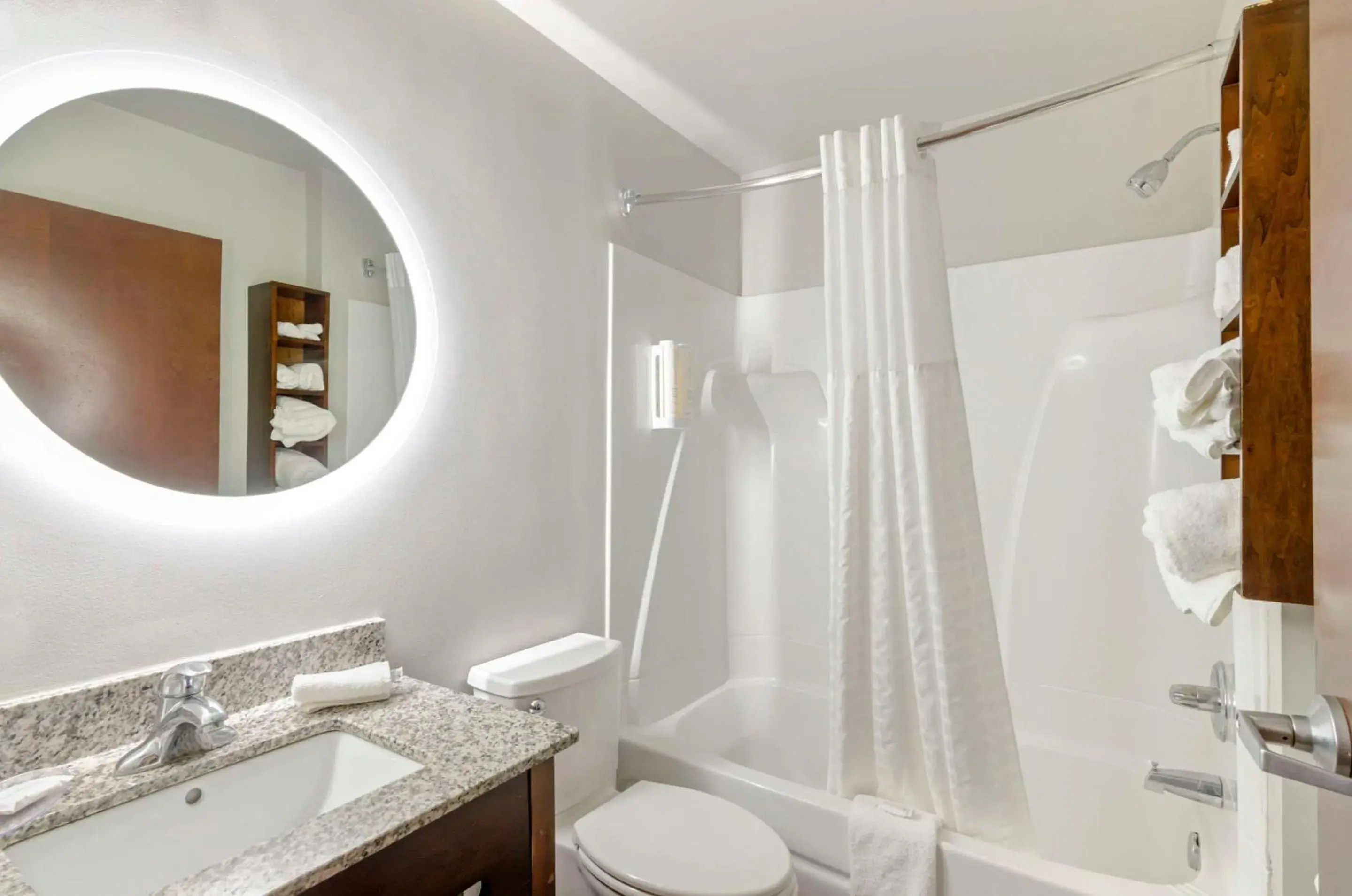 King Suite with Whirlpool - Non-Smoking in Clarion Pointe Staunton East King Suite with Whirlpool - Non-Smoking in Clarion Pointe Staunton East