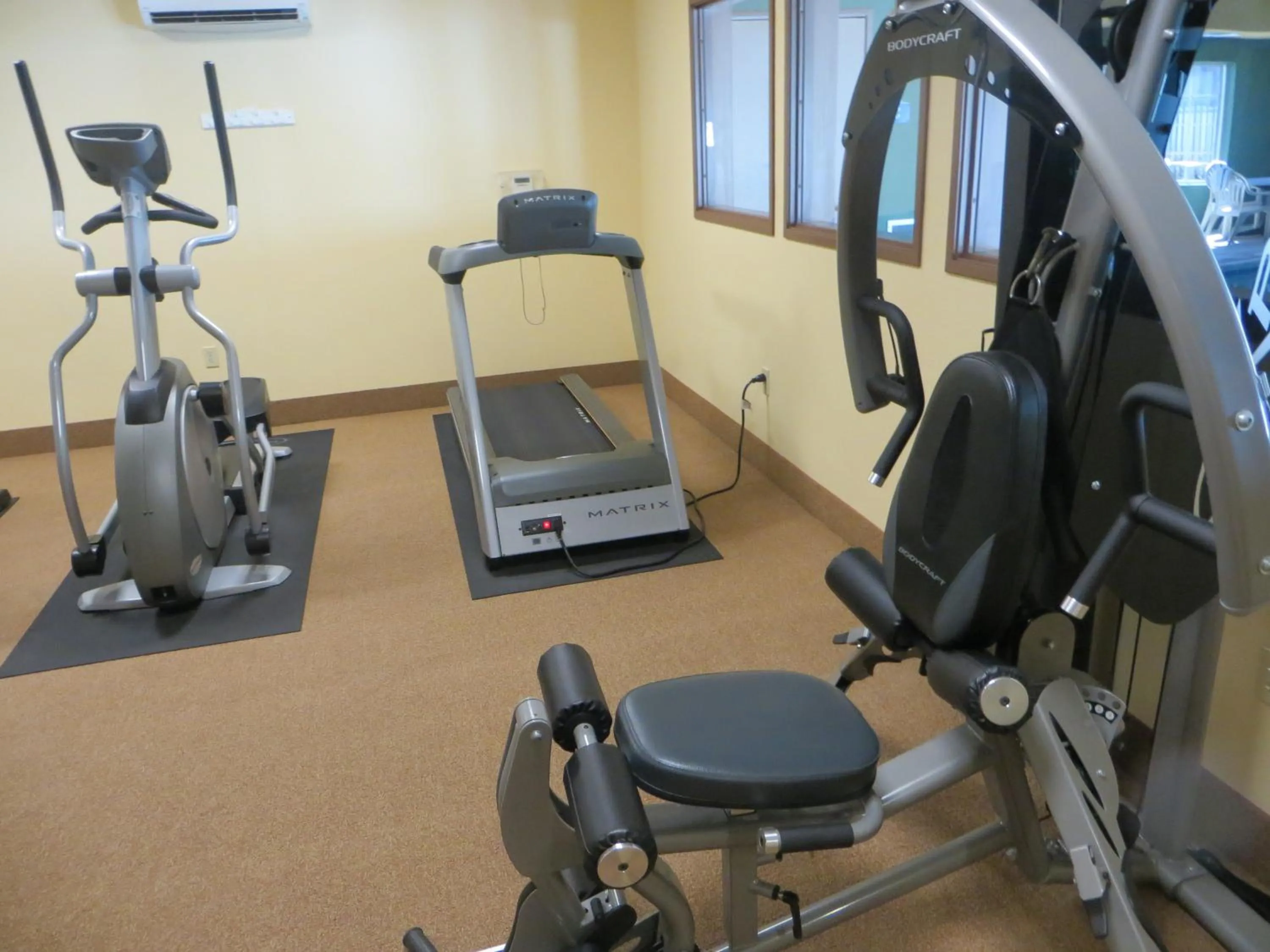 Fitness centre/facilities in Days Inn by Wyndham Ellis