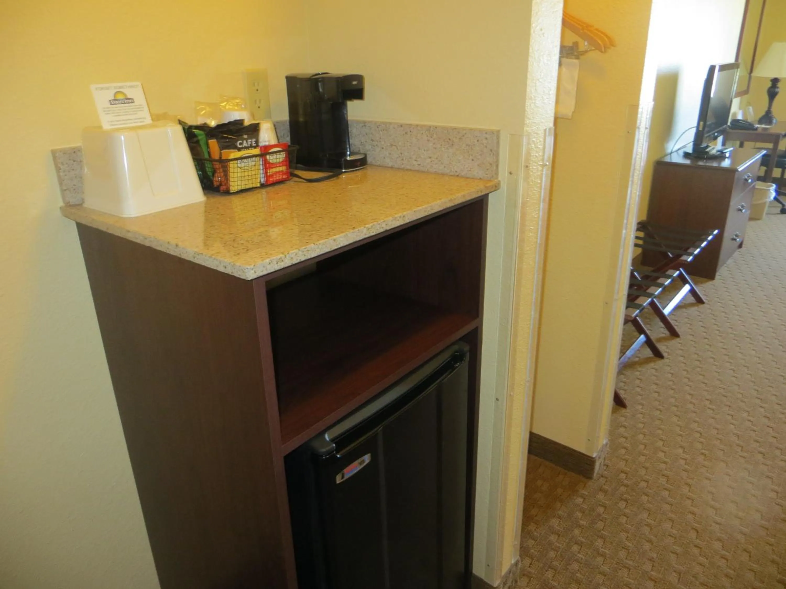 hair dresser in Days Inn by Wyndham Ellis