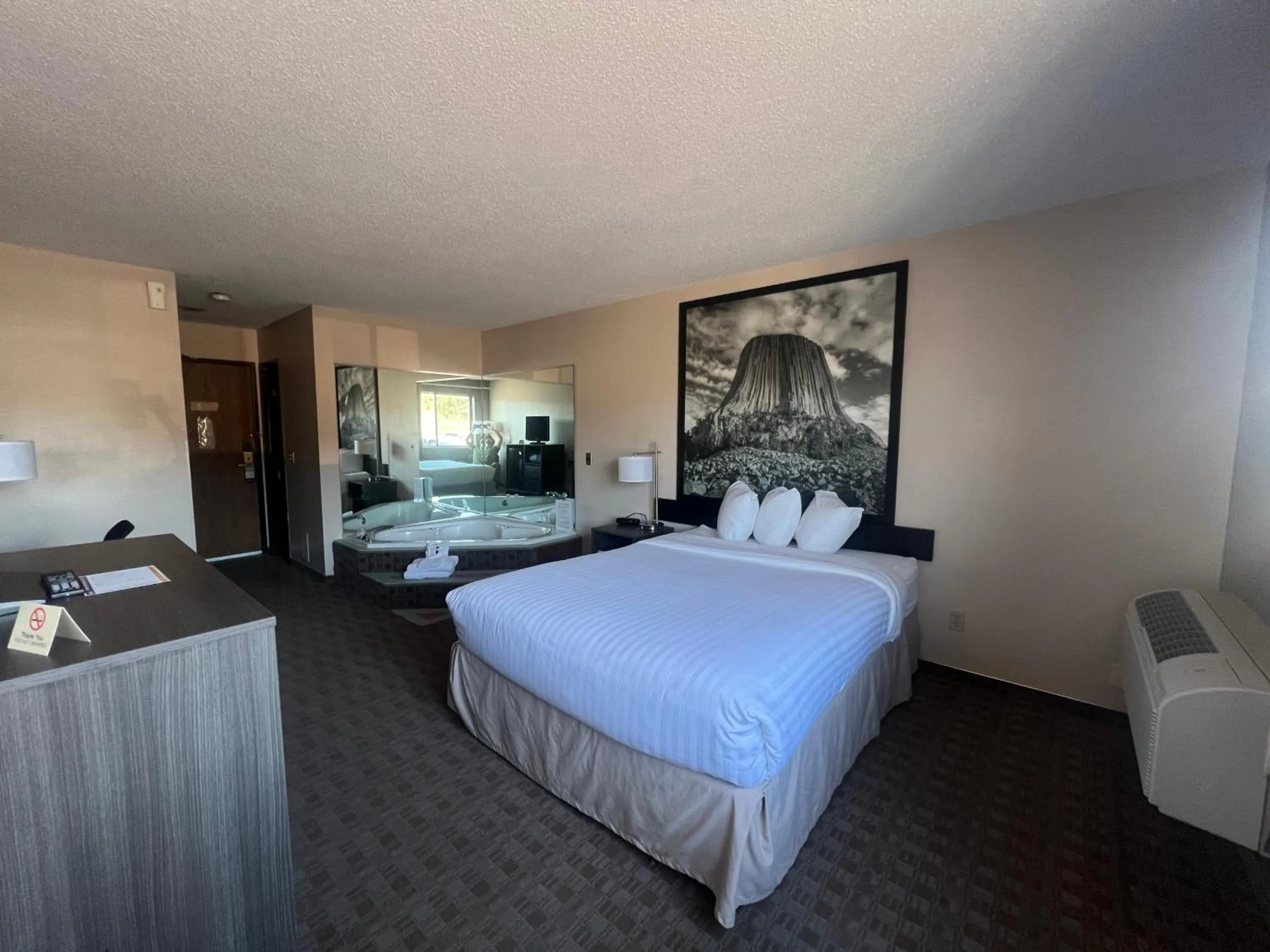 Bedroom, Bed in Super 8 by Wyndham Sturgis