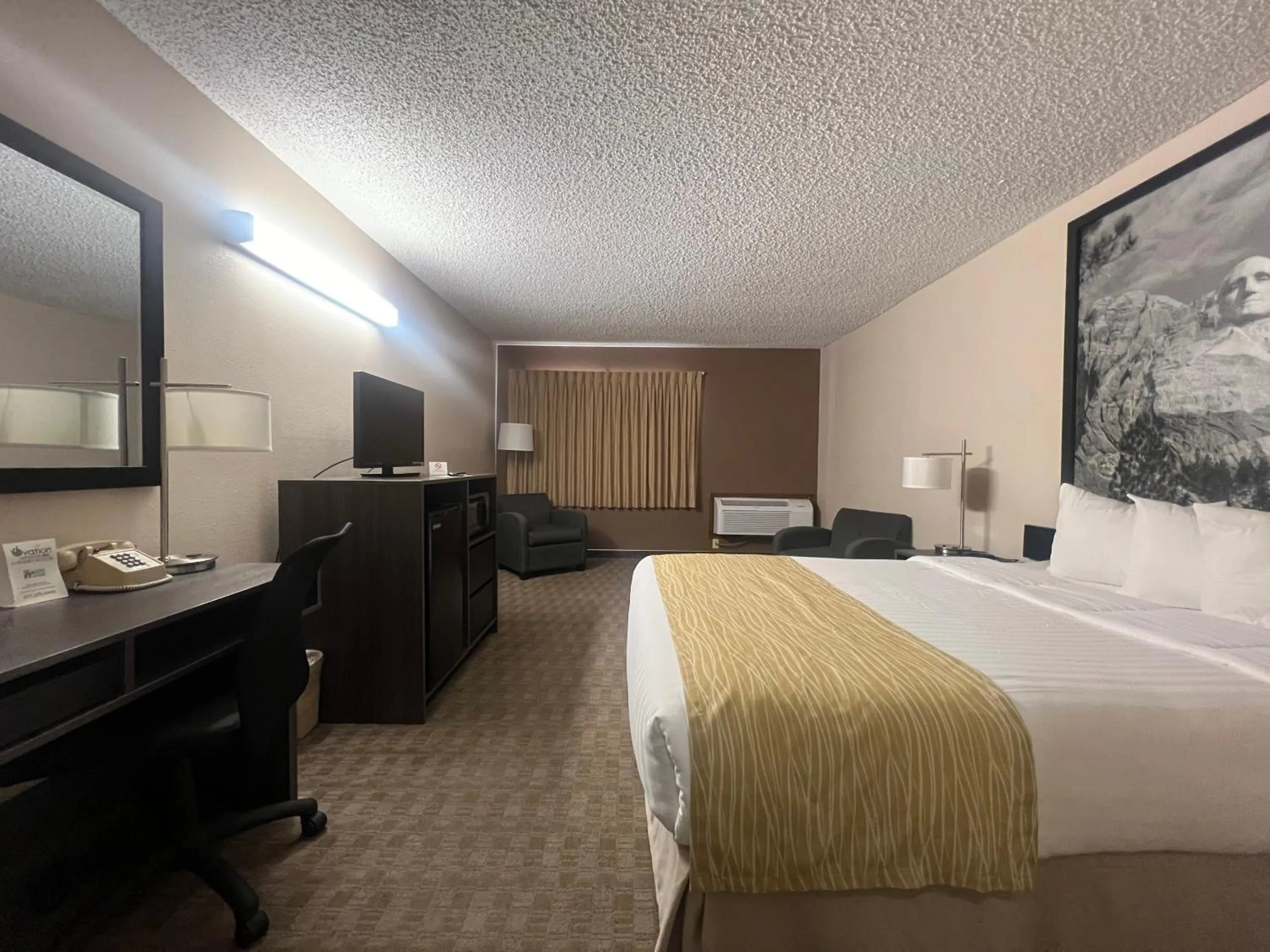 Bedroom, Bed in Super 8 by Wyndham Sturgis