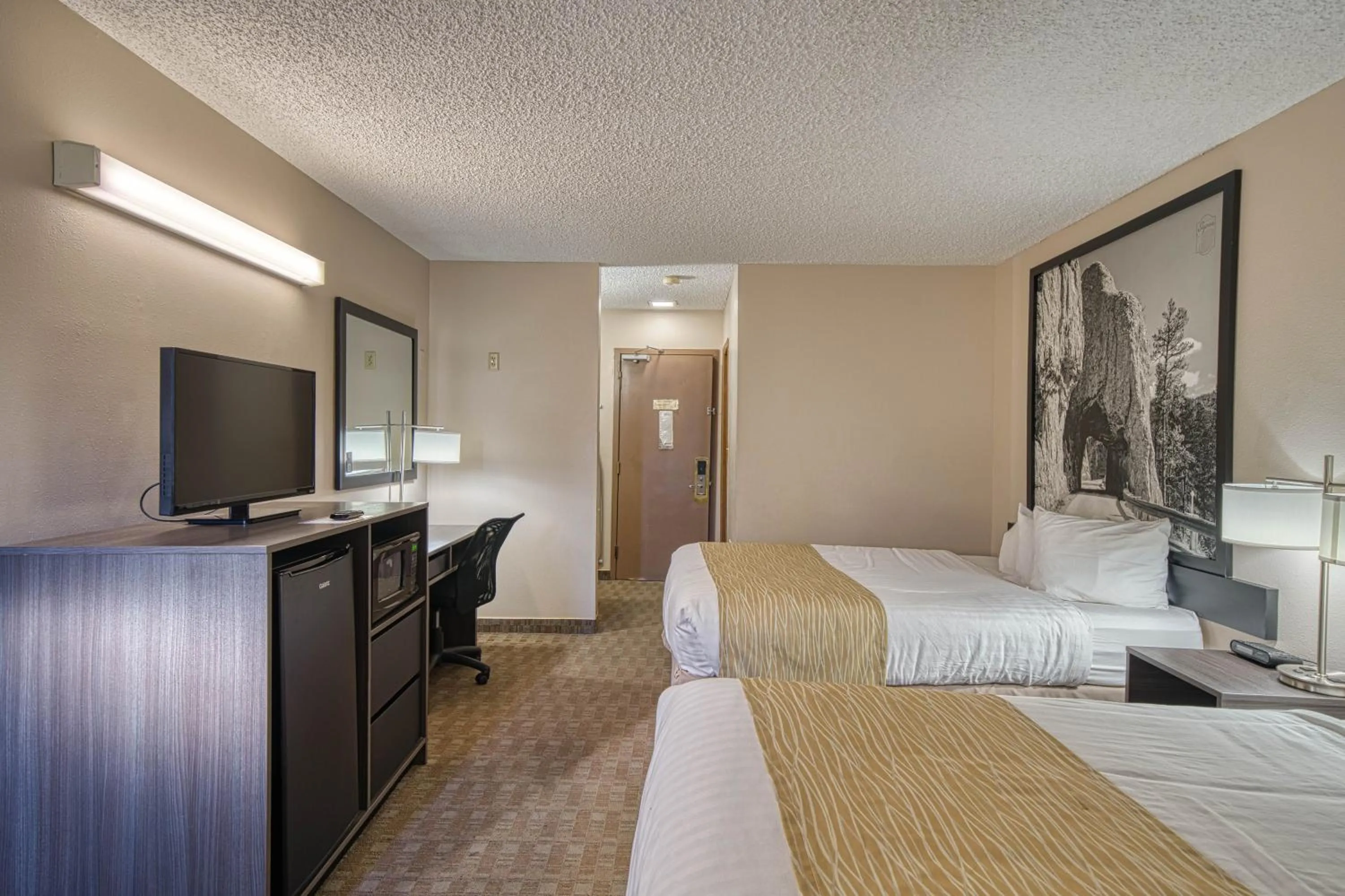 Bedroom, Bed in Super 8 by Wyndham Sturgis