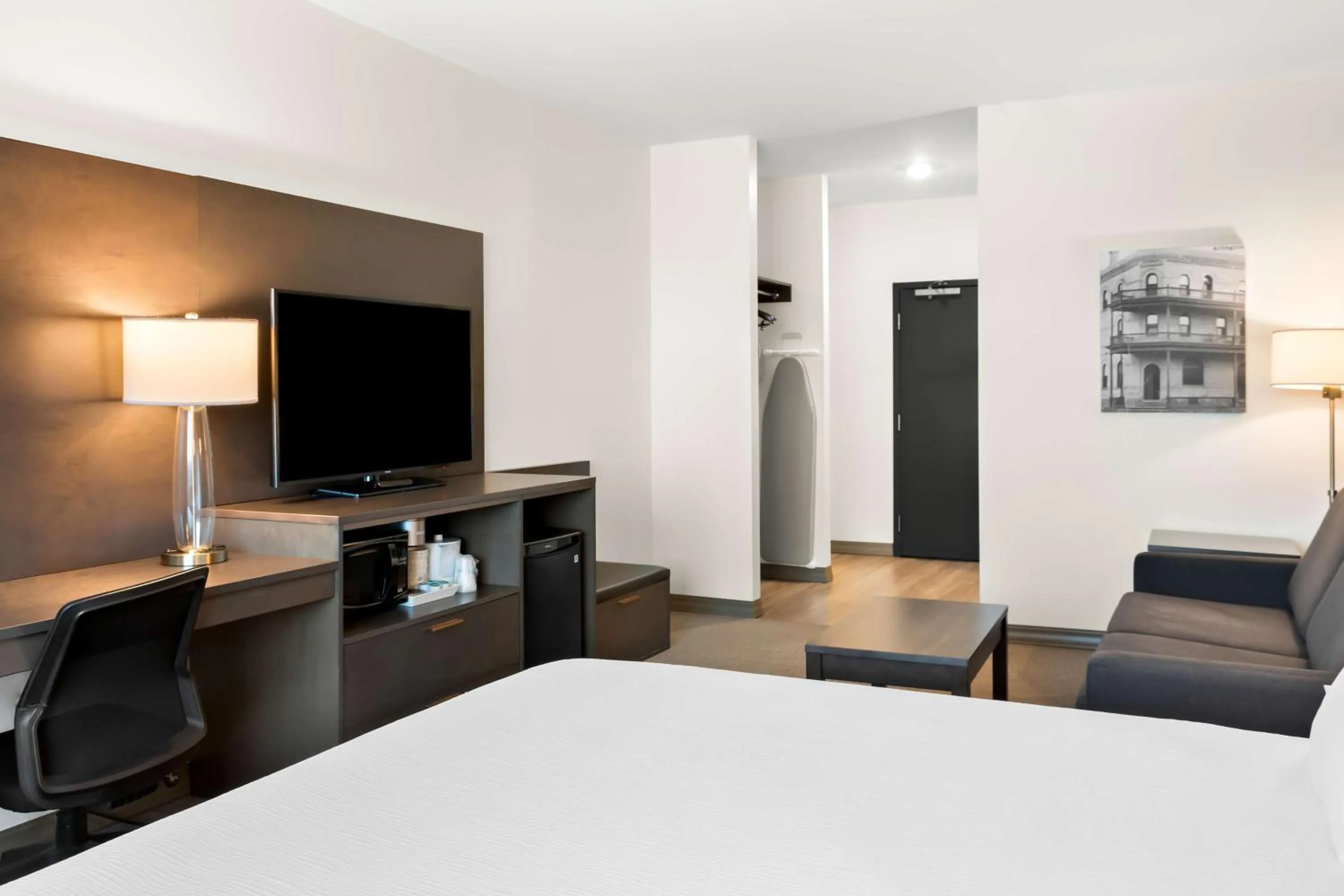 Bedroom, Bed in Best Western Plus Morden