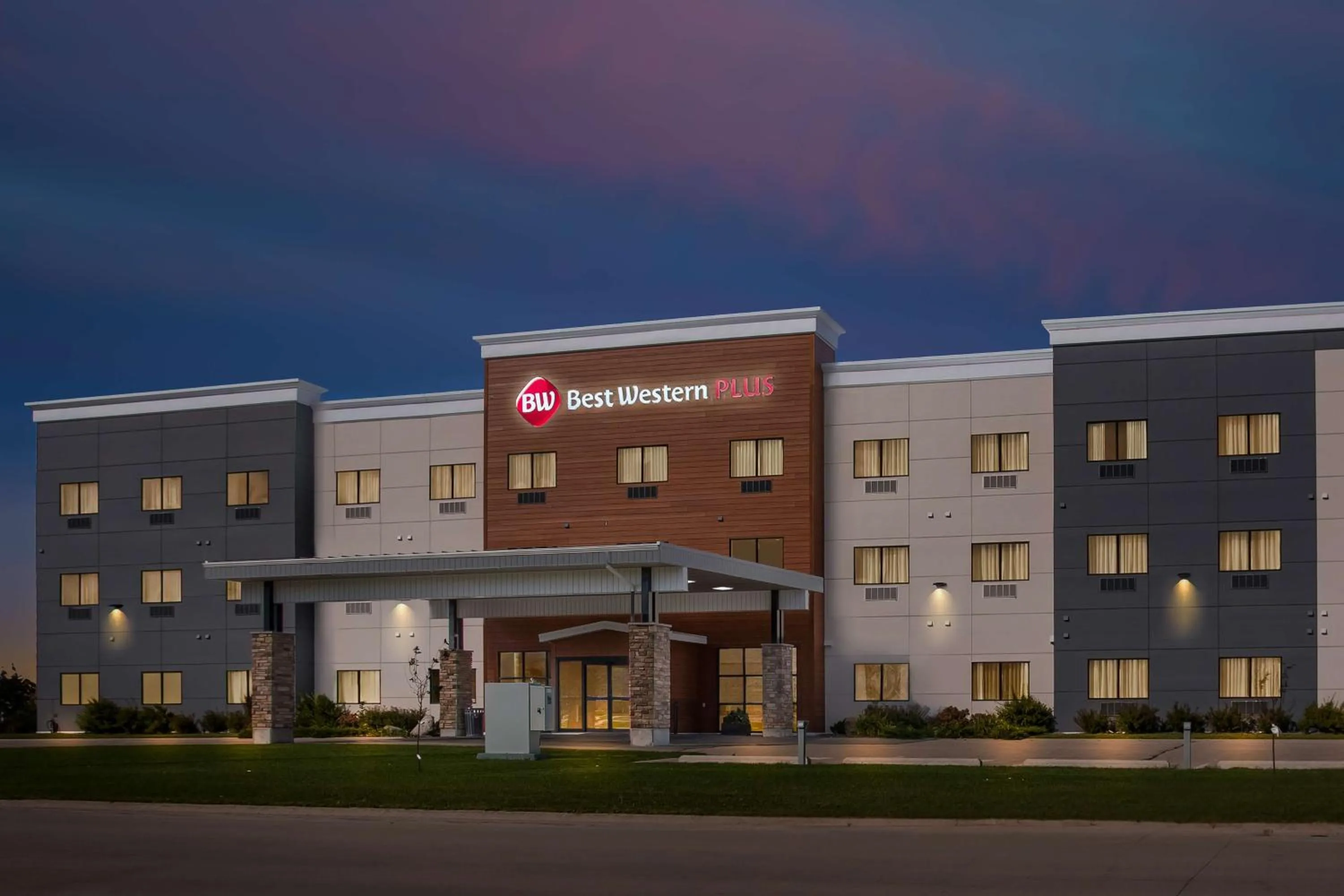 Property building in Best Western Plus Morden