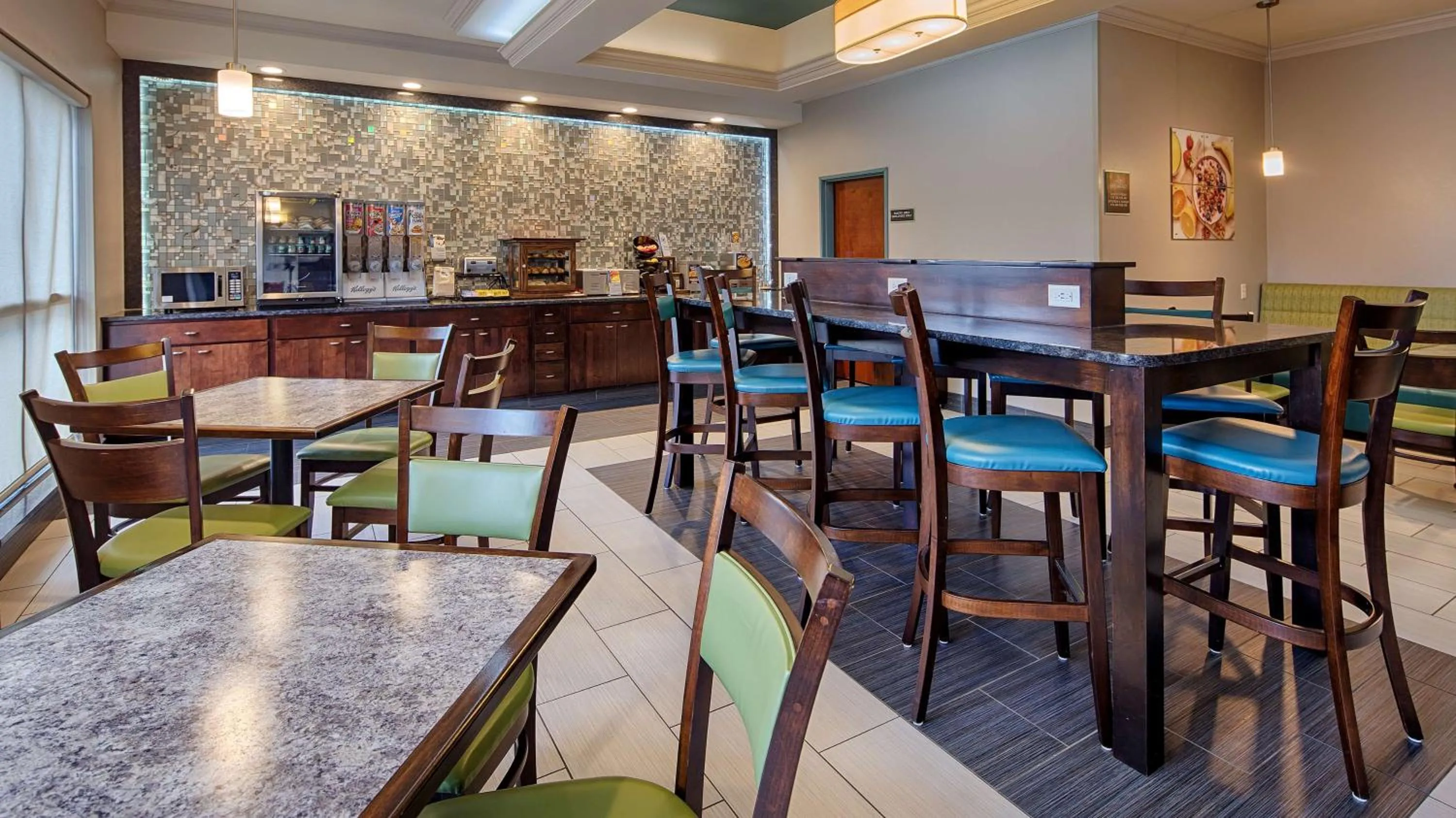 Restaurant/places to eat in Best Western Elkhart Inn & Suites