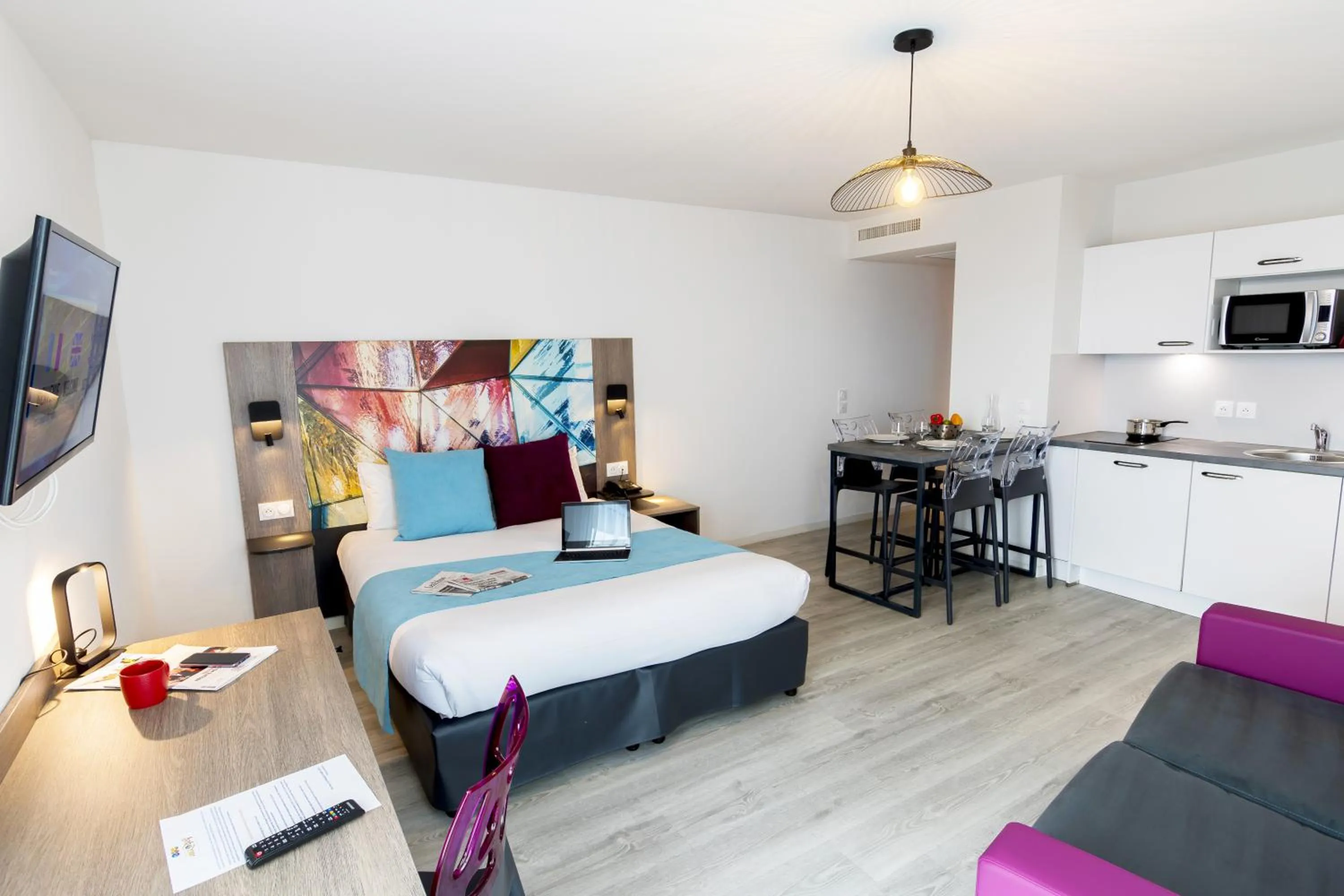 Bed in Appart-Hôtel Mer & Golf City Bordeaux Lac