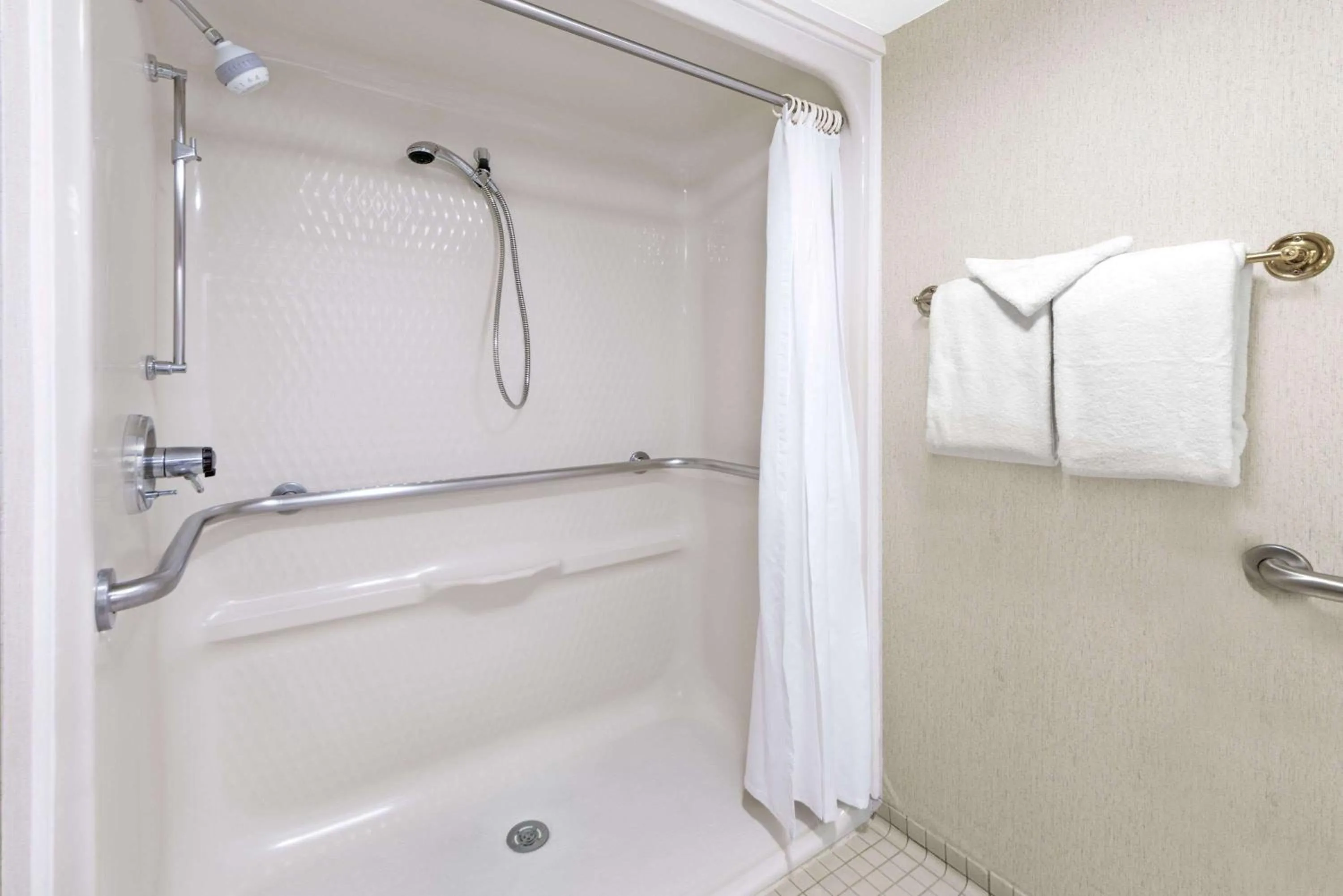 Bathroom in Days Inn by Wyndham Liberal KS