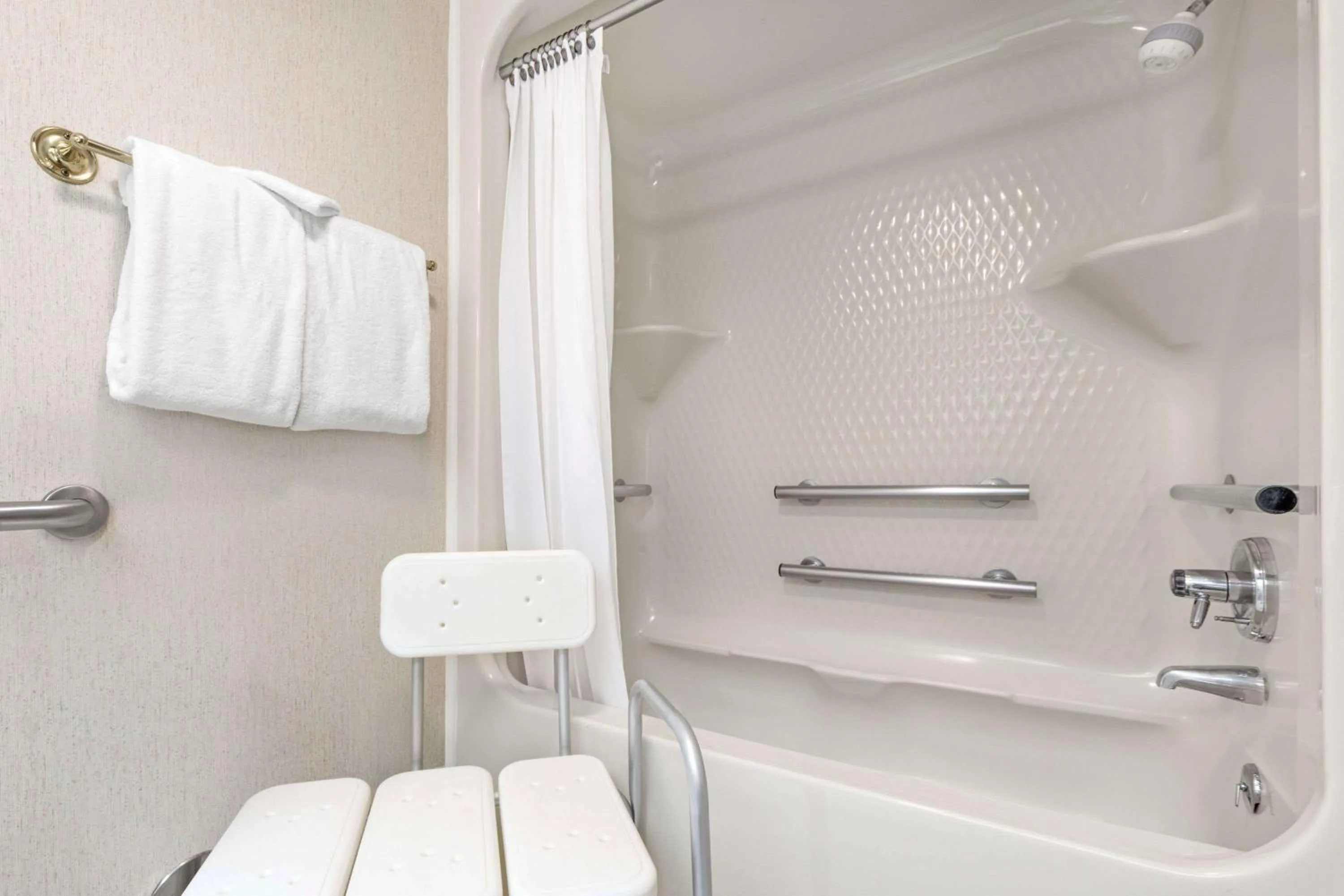 Bathroom in Days Inn by Wyndham Liberal KS