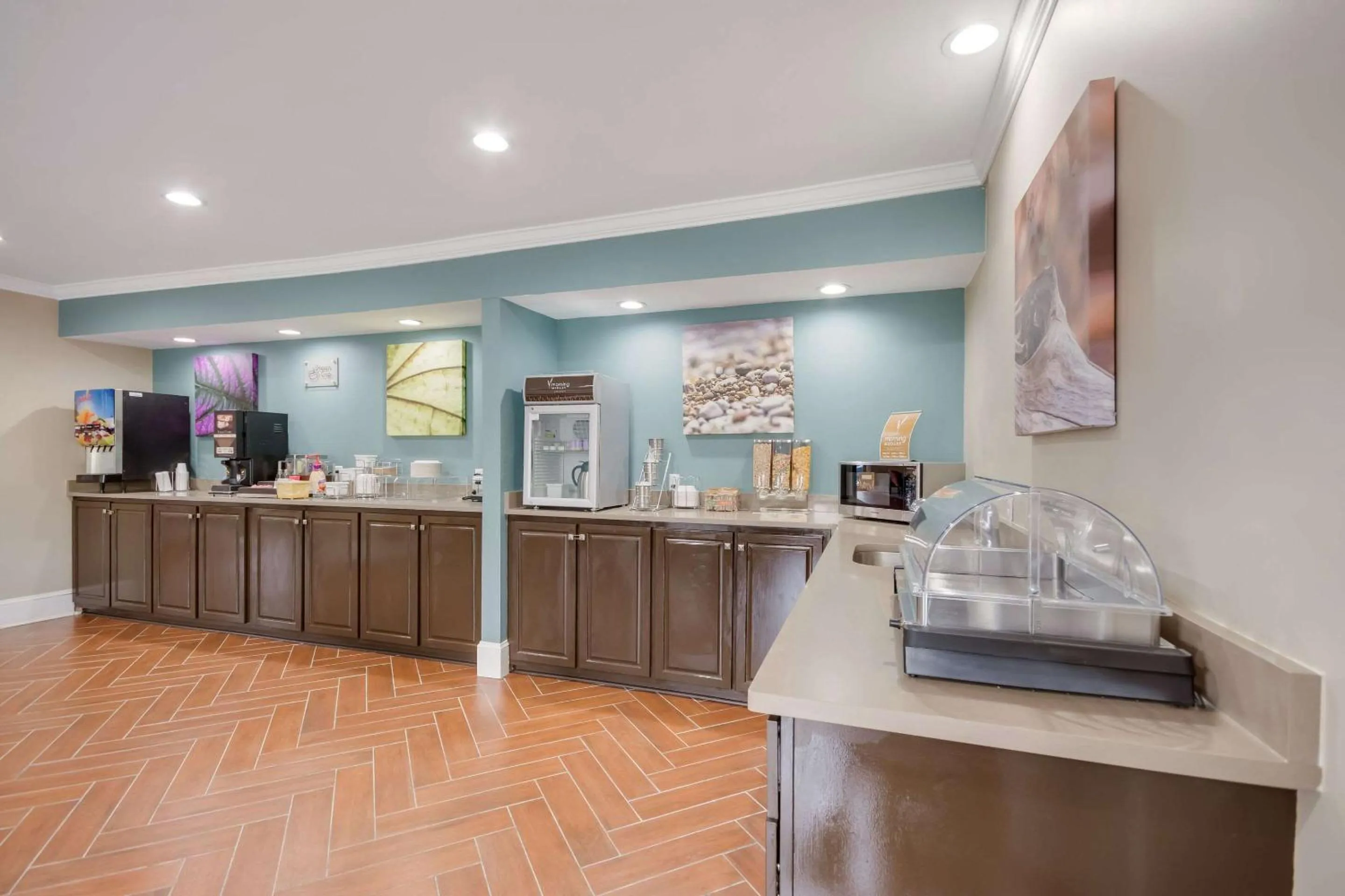 Breakfast in Sleep Inn & Suites Niceville - Destin