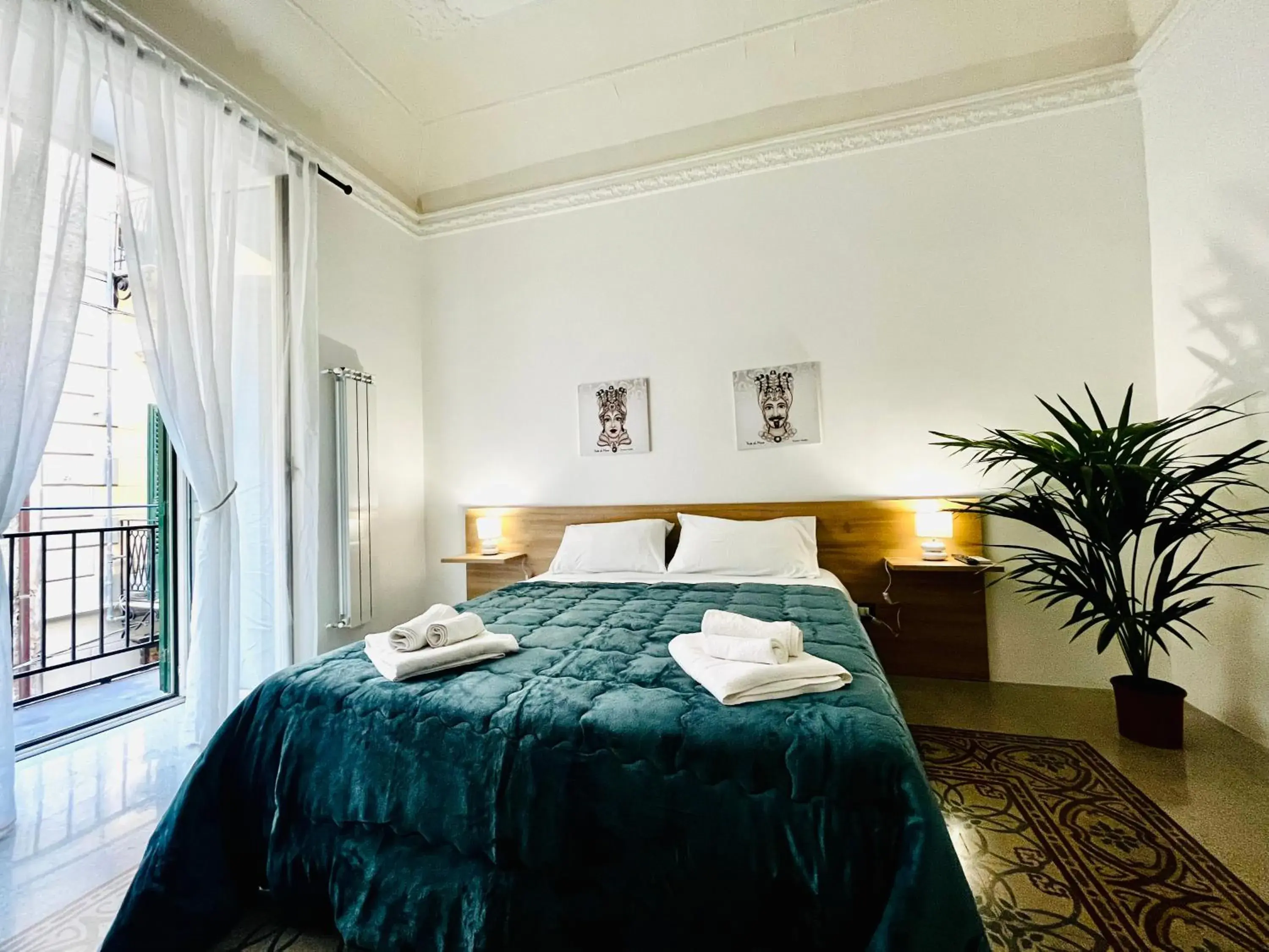 Double Room in Pupi 93 Rooms Double Room in Pupi 93 Rooms