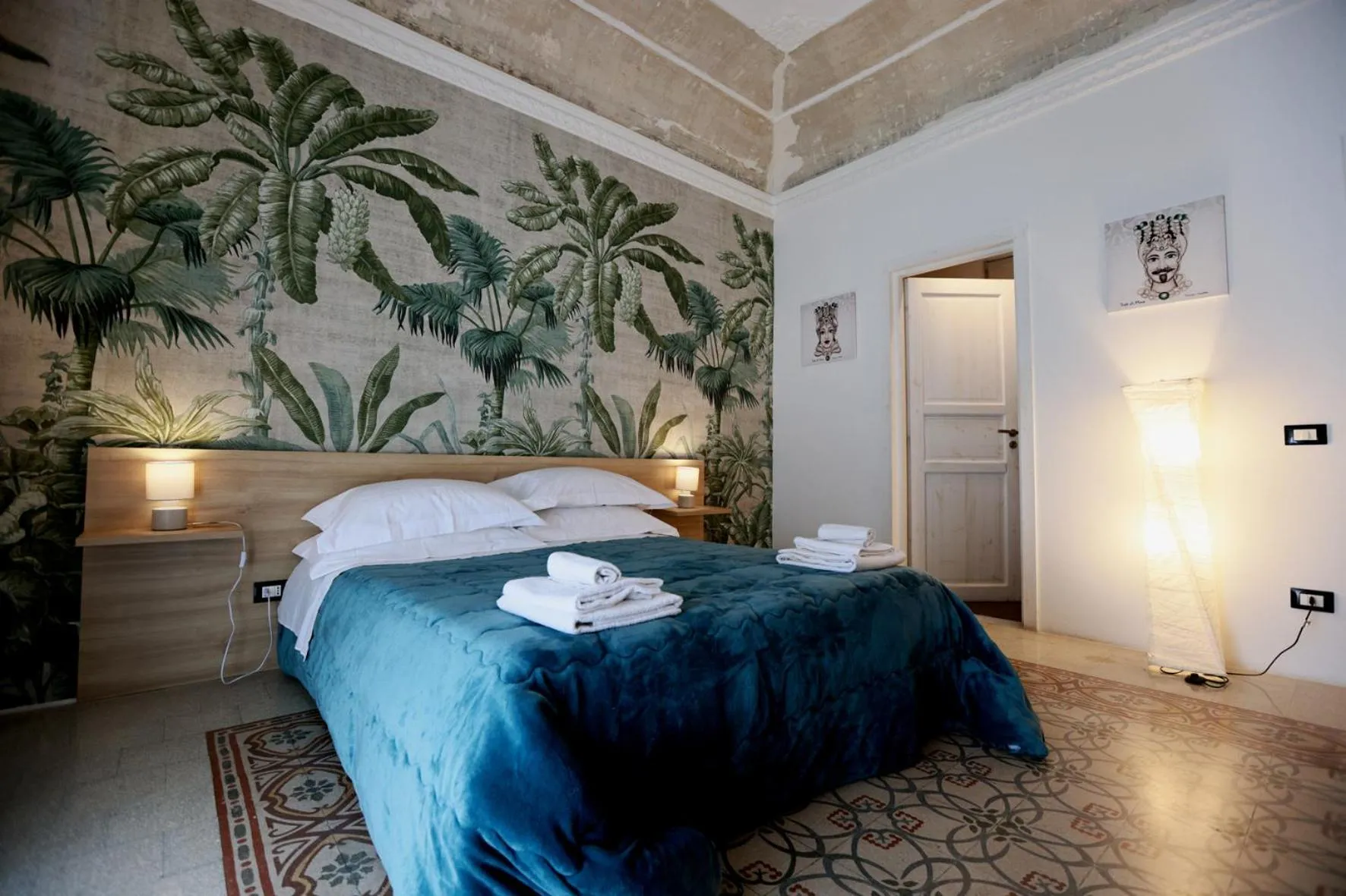 Bed in Pupi 93 Rooms