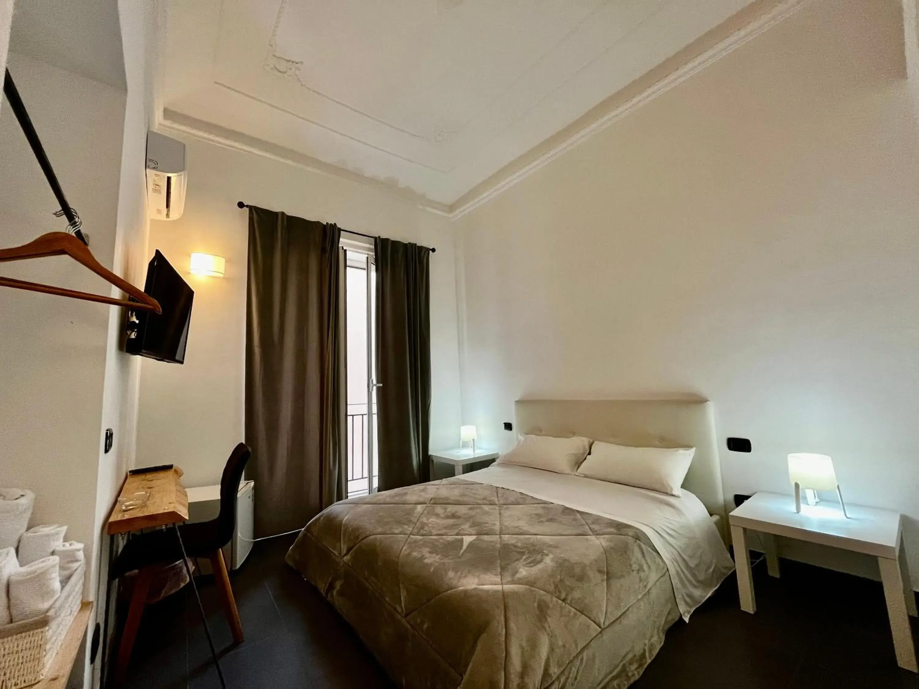 Deluxe Double Room in Pupi 93 Rooms Deluxe Double Room in Pupi 93 Rooms