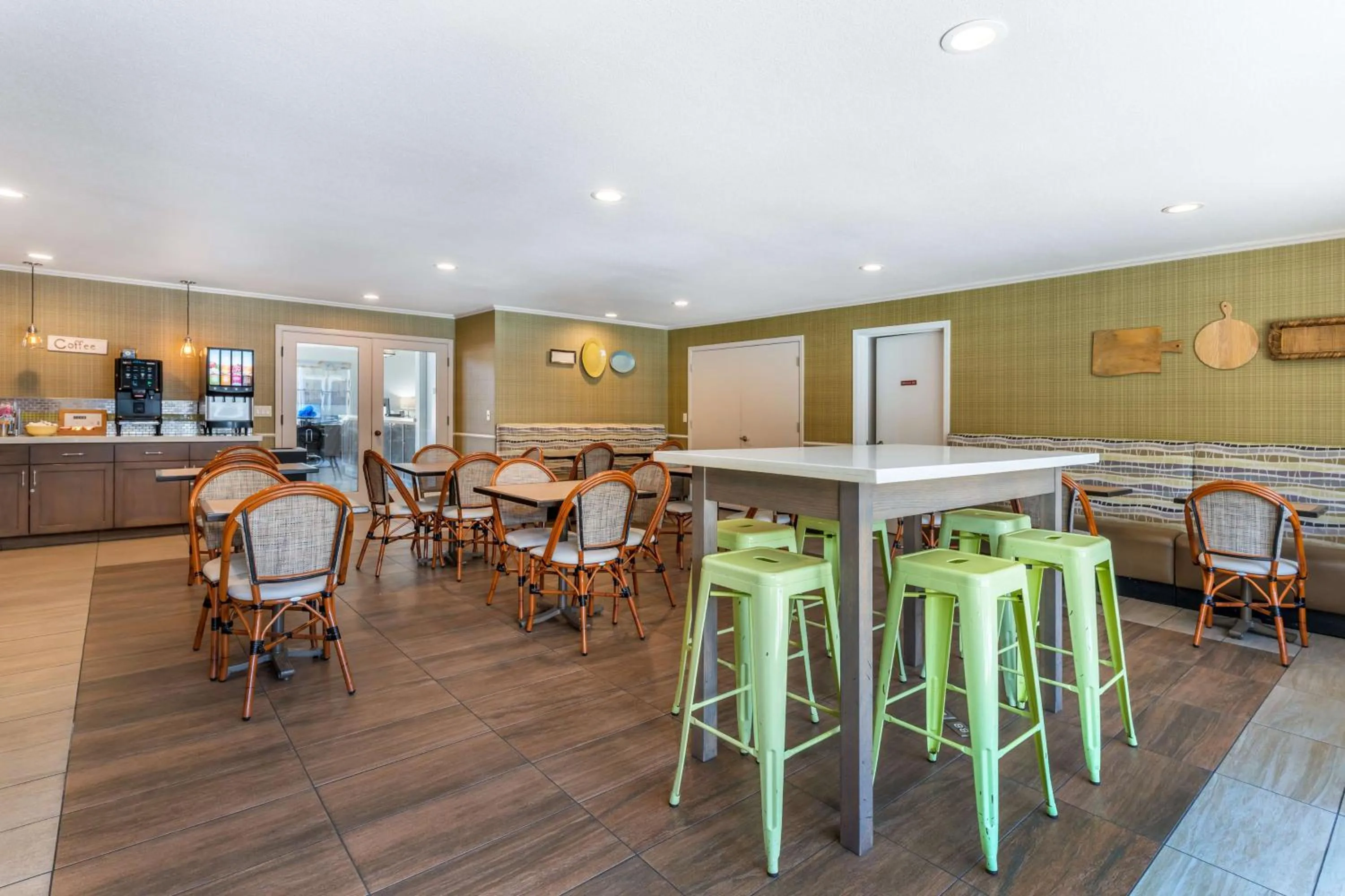 Breakfast in Best Western Plus Inn Scotts Valley