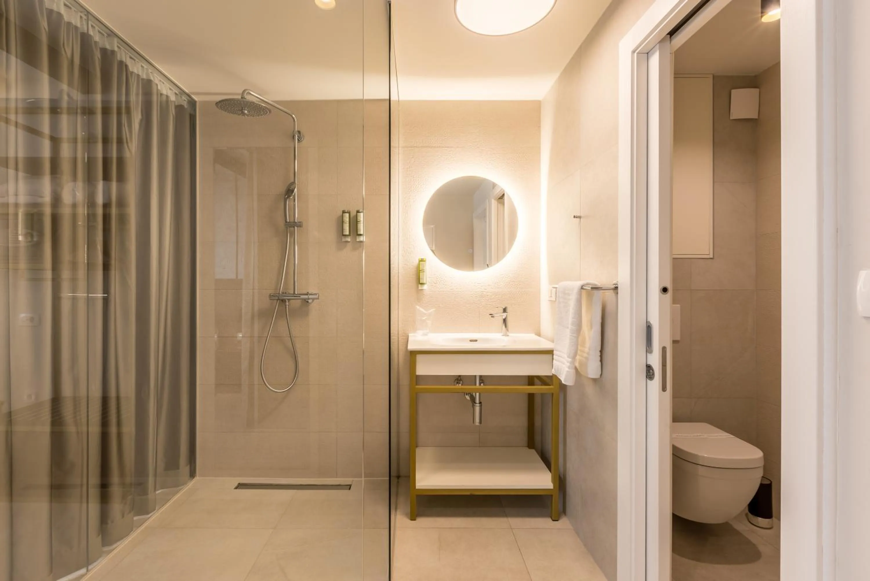 Bathroom in Sperone Hotel