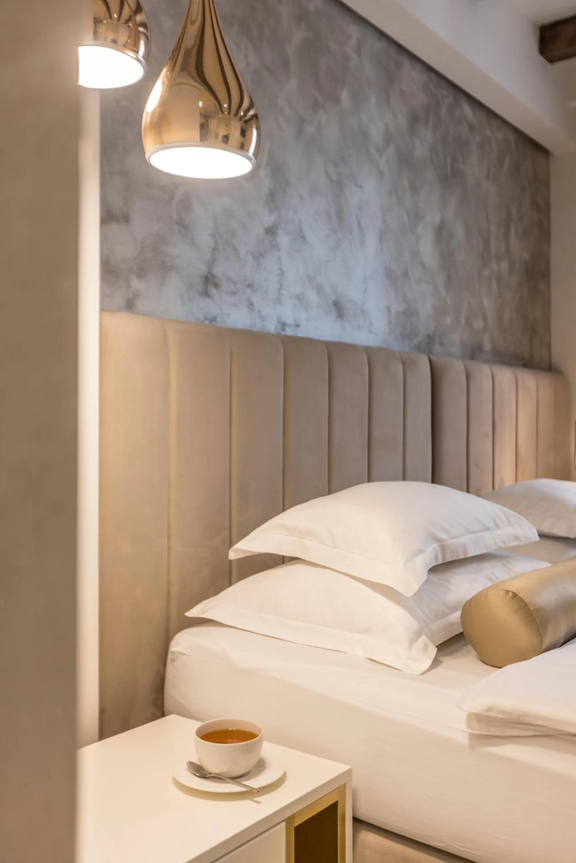 Bed in Sperone Hotel