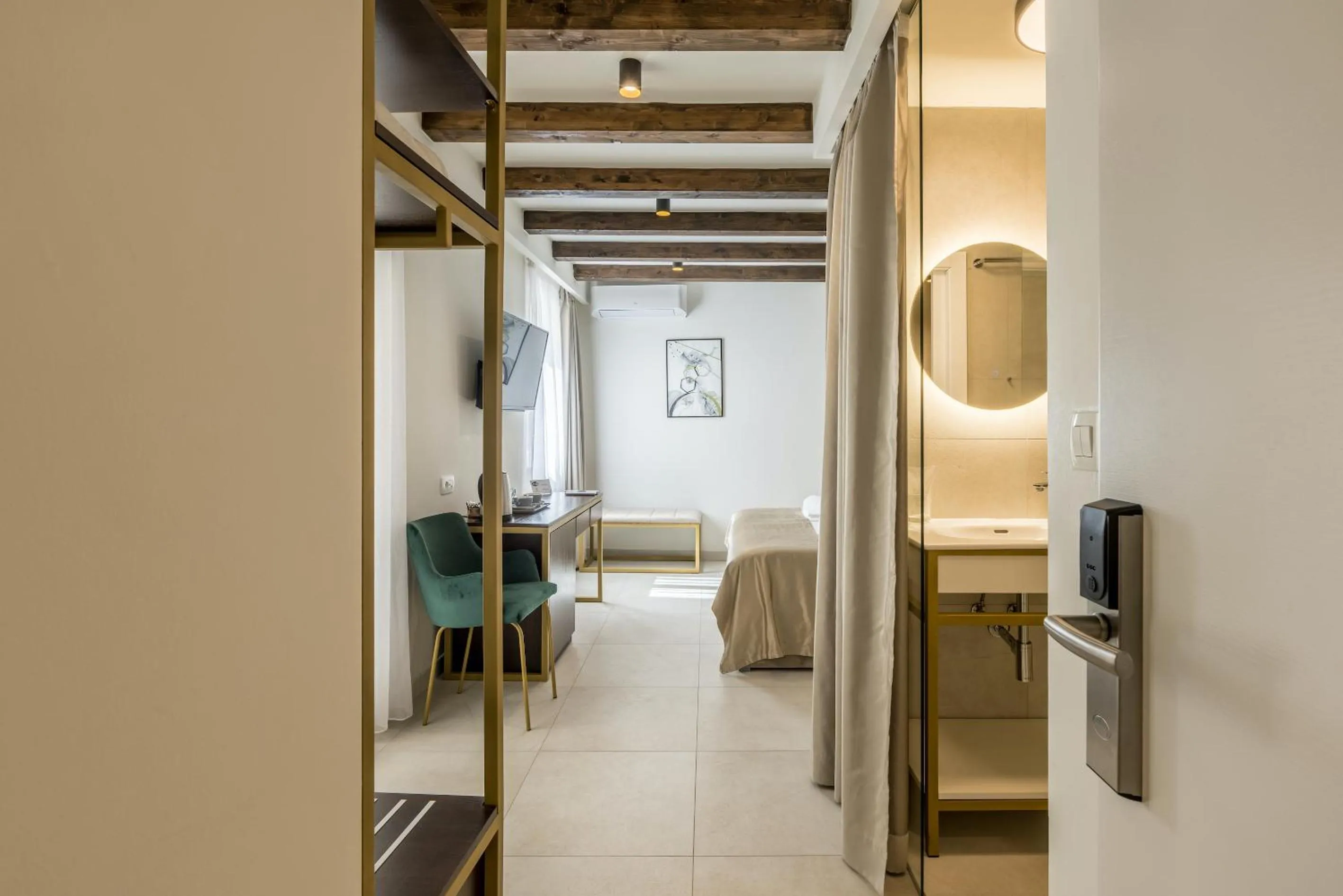 Photo of the whole room in Sperone Hotel