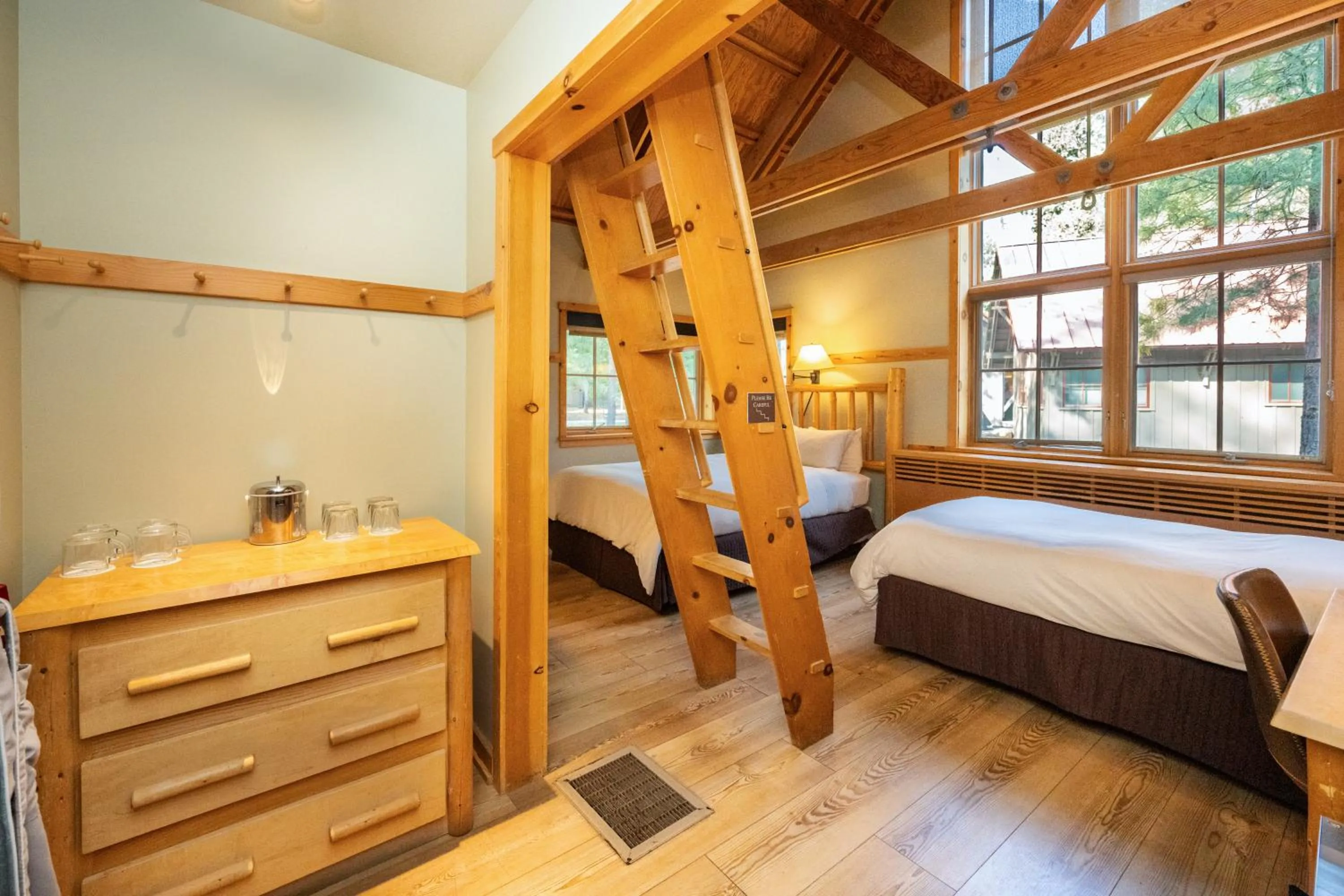 Photo of the whole room, Bed in Sleeping Lady Mountain Resort