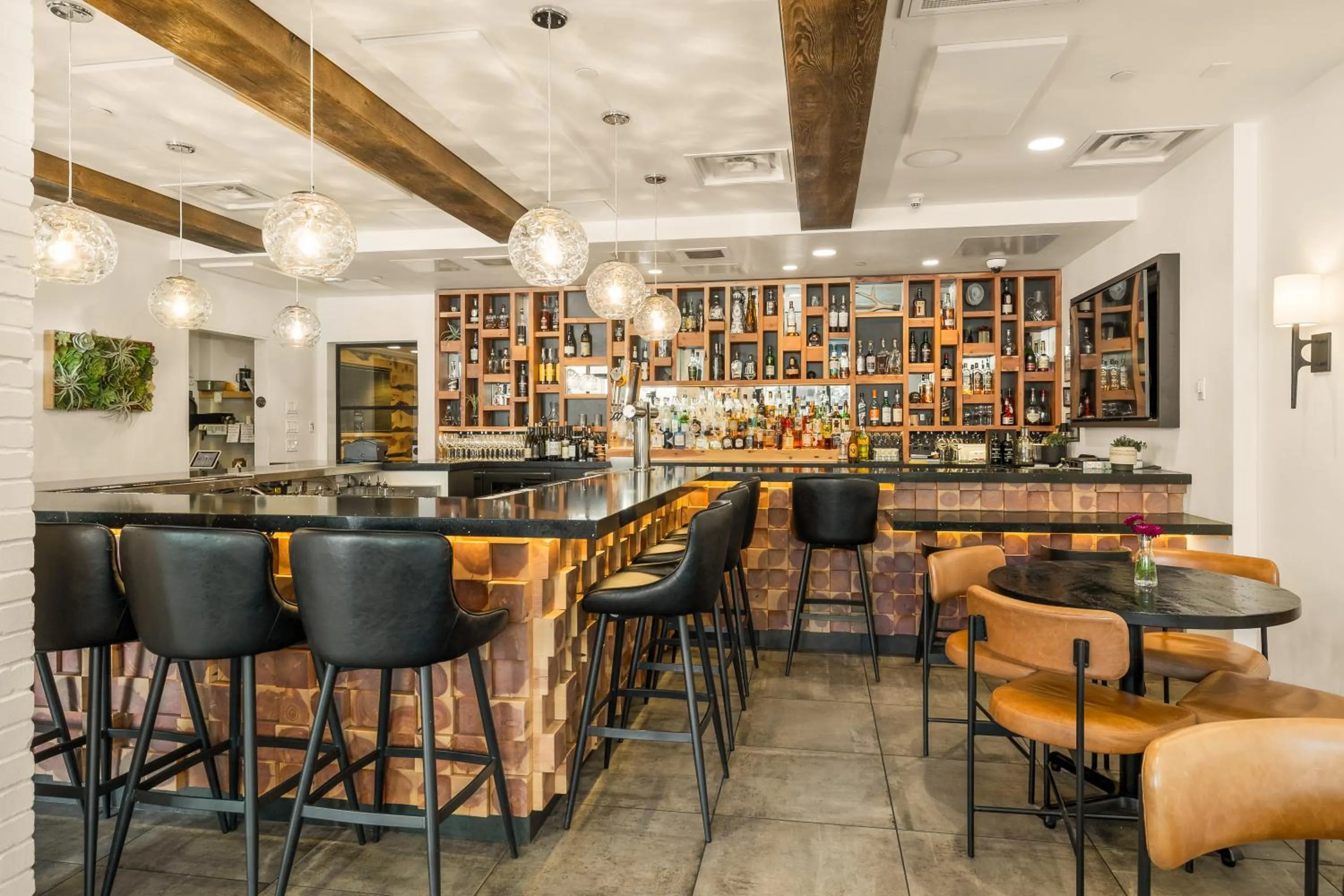 Lounge or bar in Oxford Hotel Bend