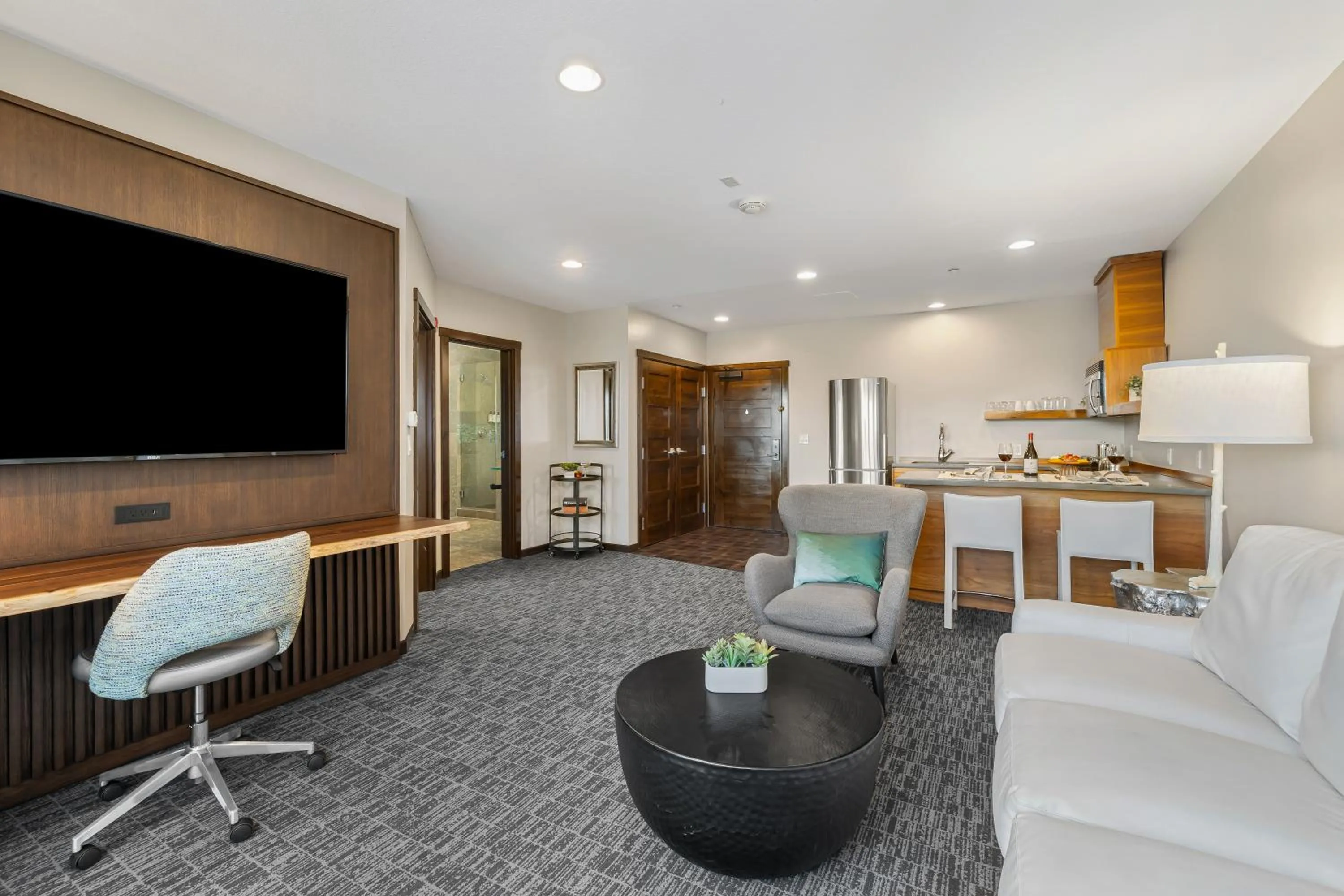 Seating area in Oxford Hotel Bend