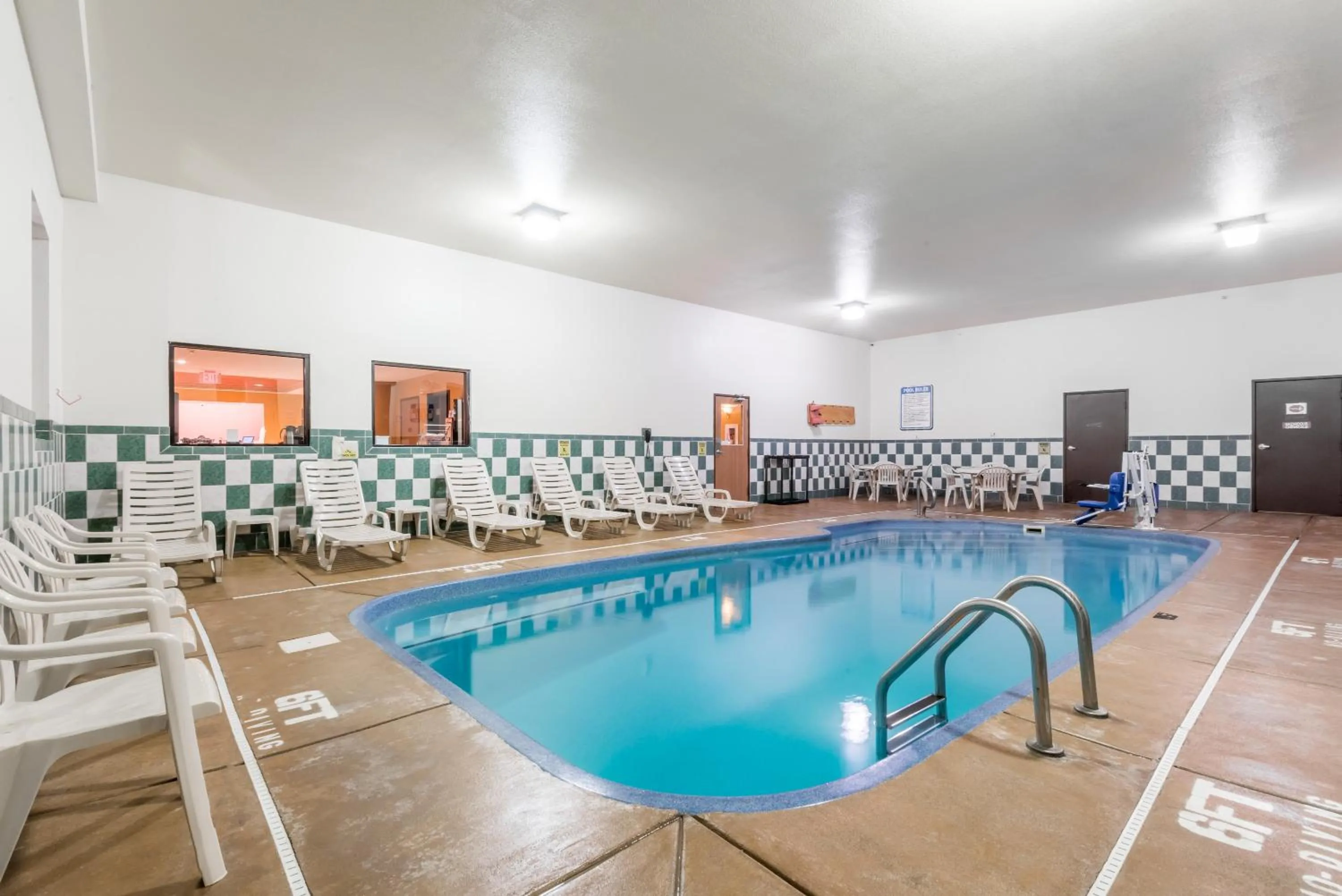 Swimming pool in Super 8 by Wyndham Cloverdale IN