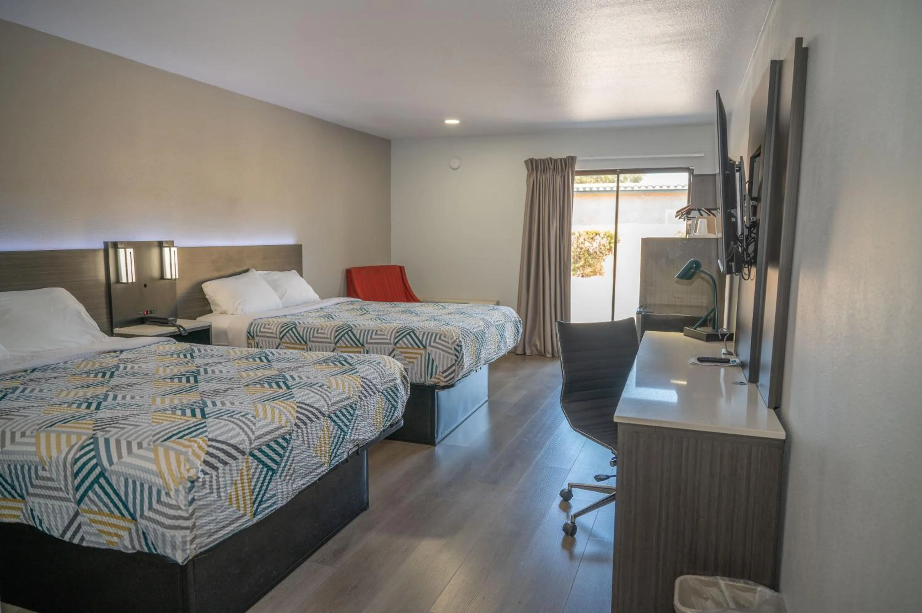 Bedroom, Bed in Motel 6 Soledad, CA