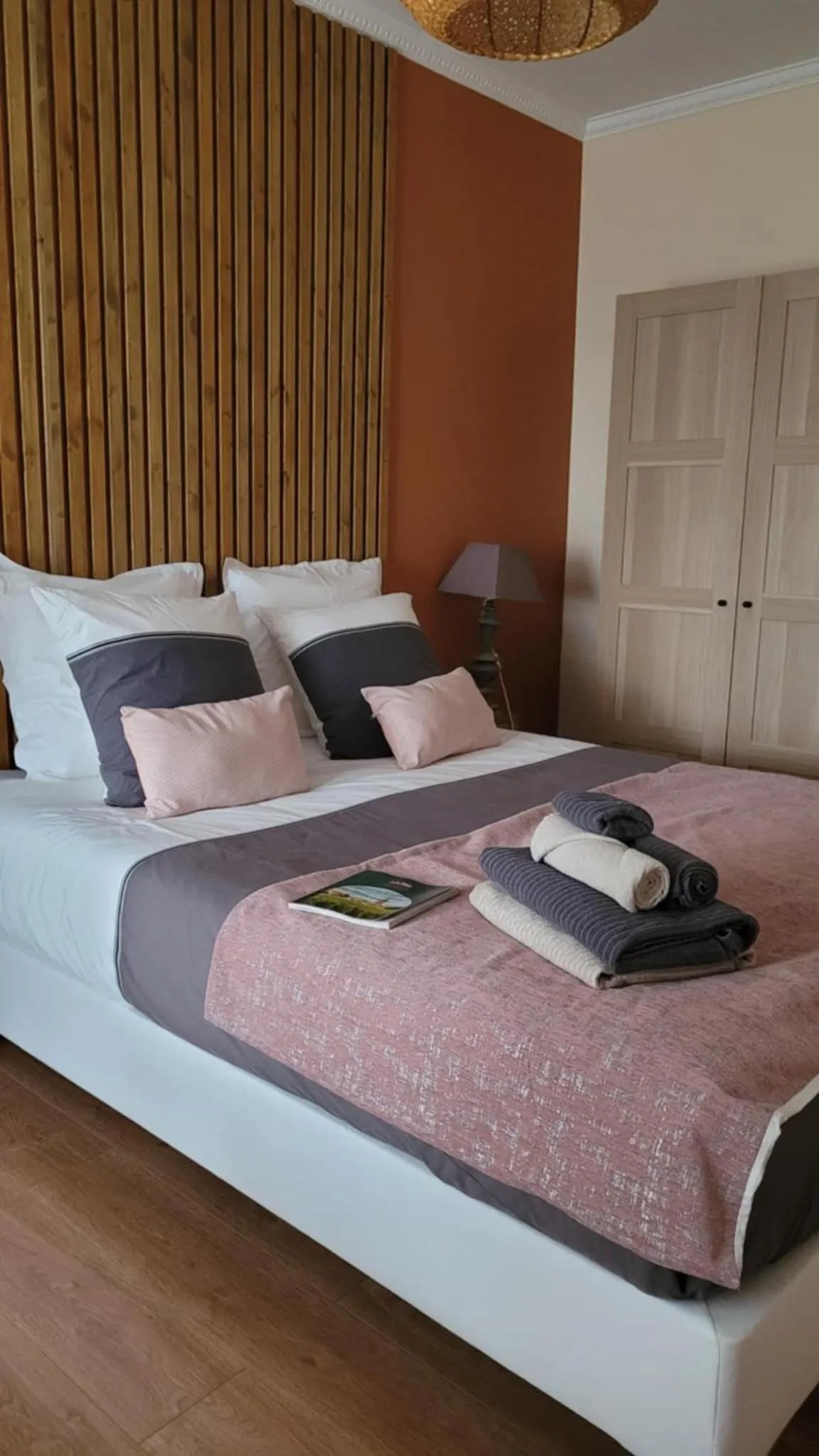 Bed in A L'OMBRE DE LA TREILLE -Proche Saint-Emilion