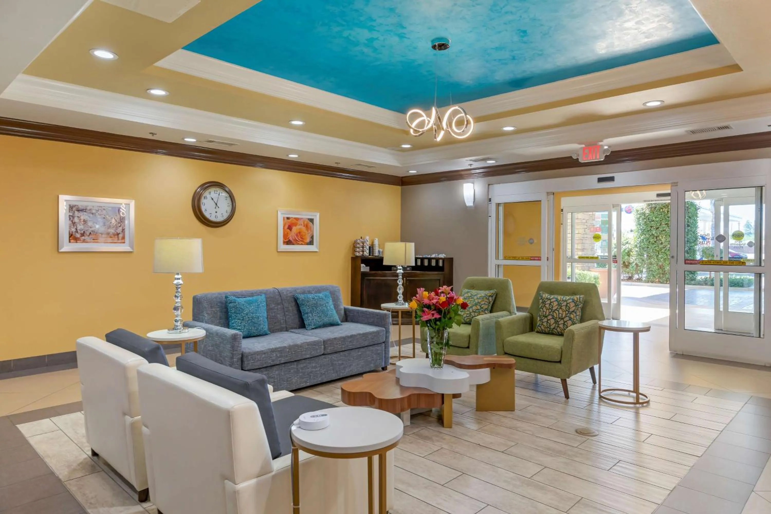Lobby or reception in Best Western Plus Wasco Inn & Suites