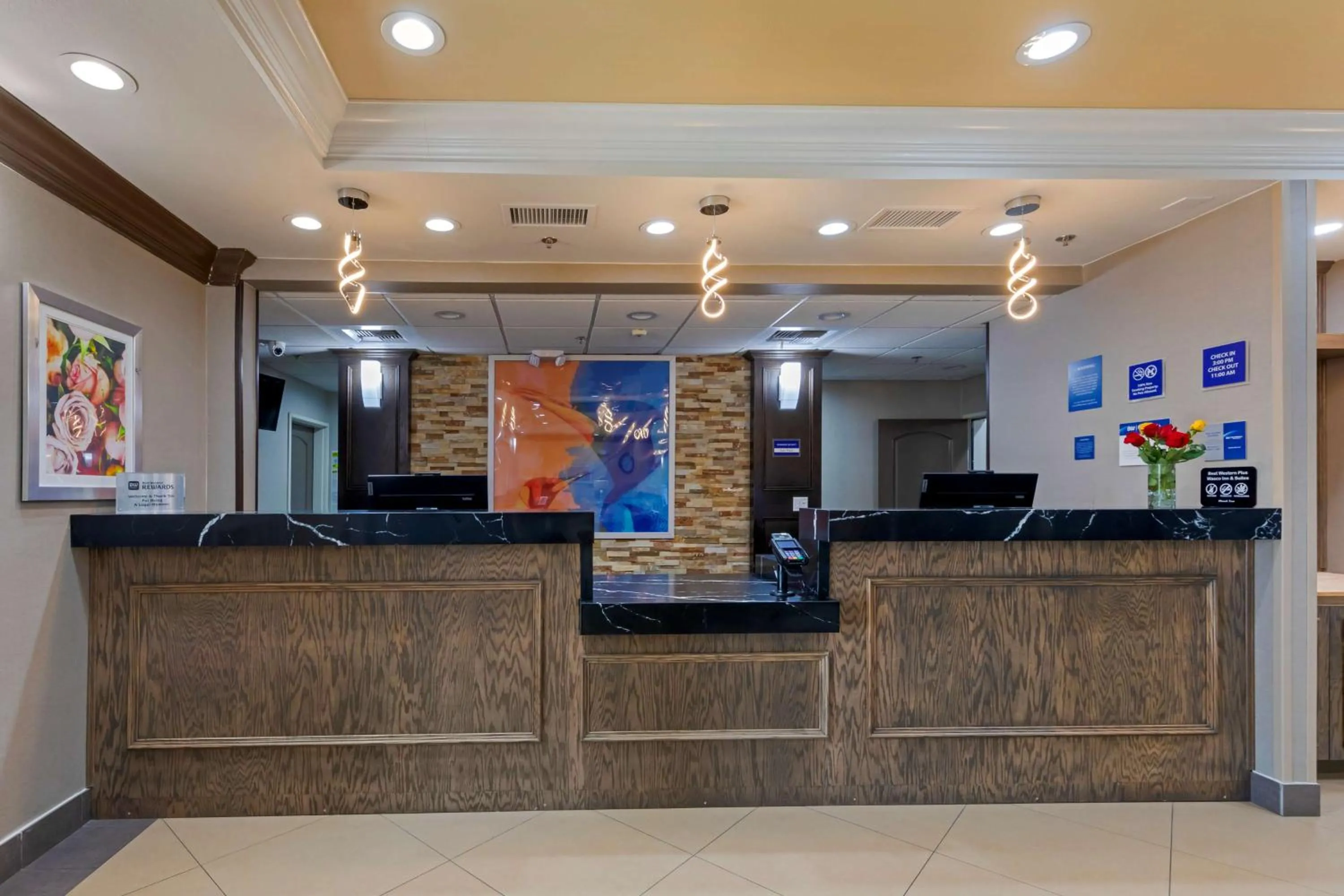 Lobby or reception in Best Western Plus Wasco Inn & Suites